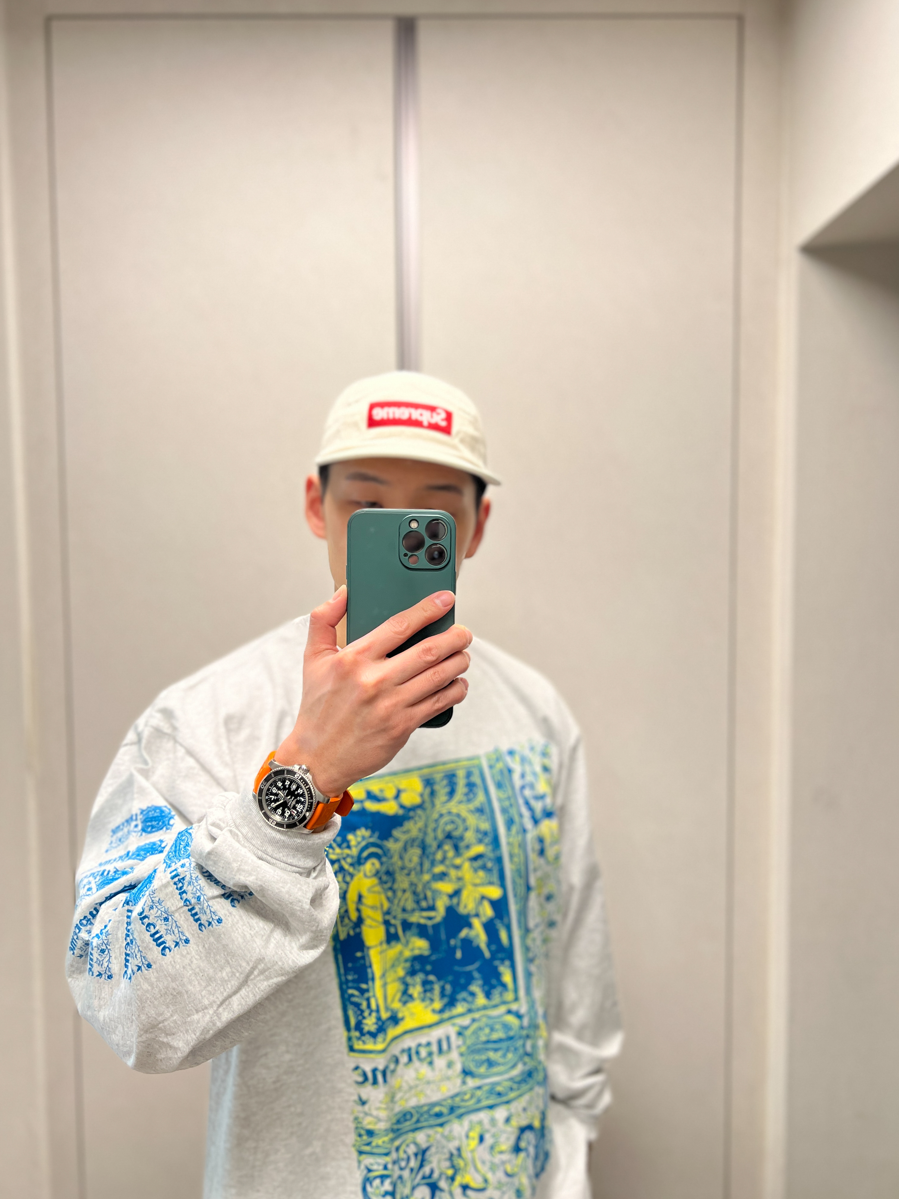 Supreme Saint Sebastian LS T-Shirt Ash Grey - 24SS, Supreme Washed Chino Twill Camp Cap Natural - 24SS 착용 스타일 - 1