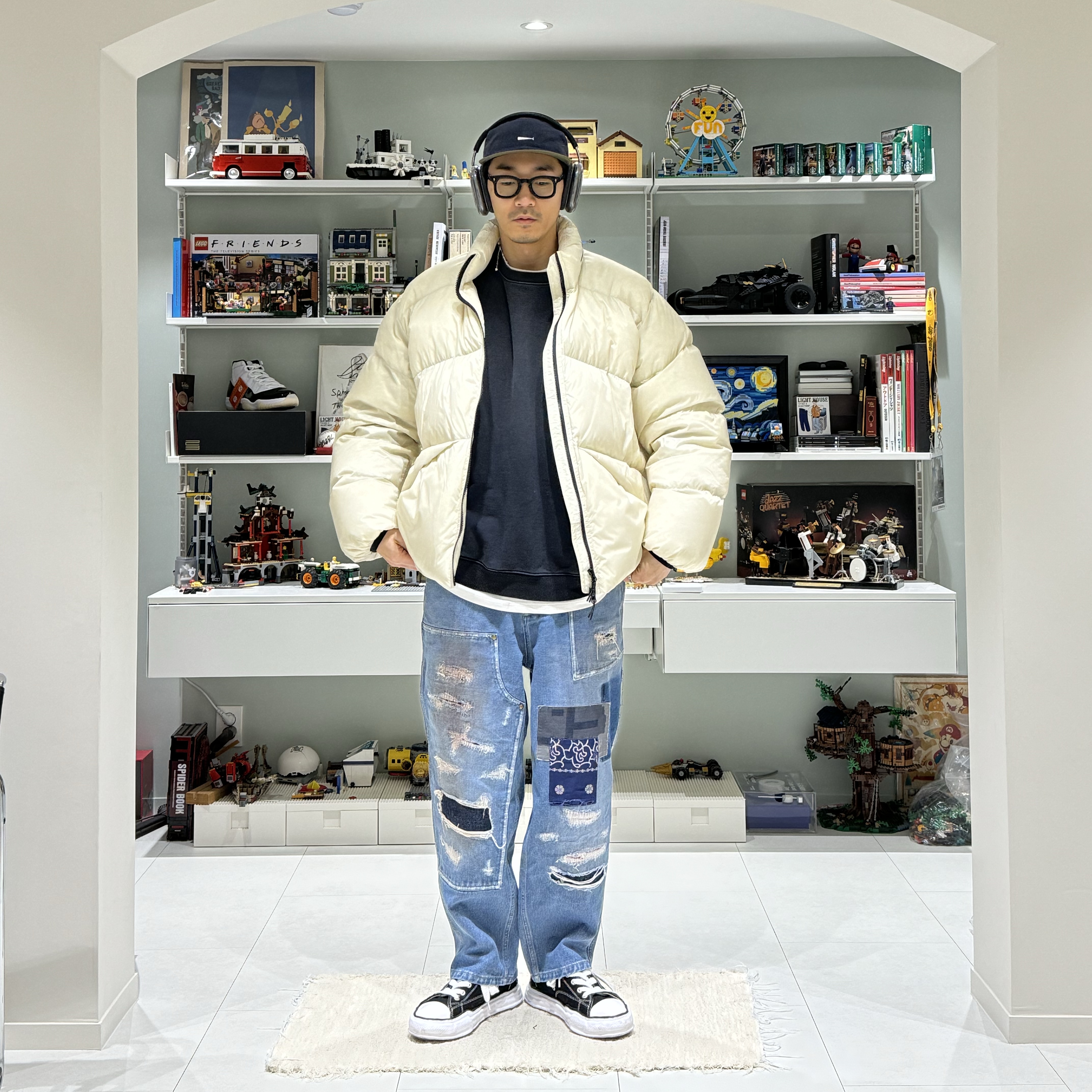 Maison Mihara Yasuhiro Peterson OG Sole Canvas Low Sneakers Black, Kapital 2 Tone Big Fleece Sweatshirt Black Purple 착용 스타일 - 1