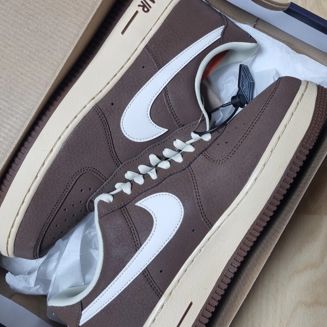 Nike Air Force 1 '07 Cacao Wow Coconut Milk 착용 스타일 - 2