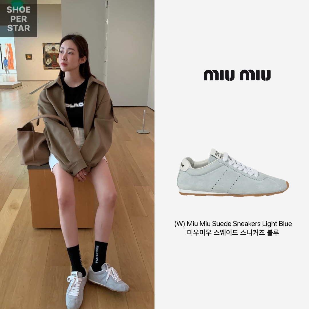 (W) Miu Miu Suede Sneakers Light Blue 착용 스타일 - 1