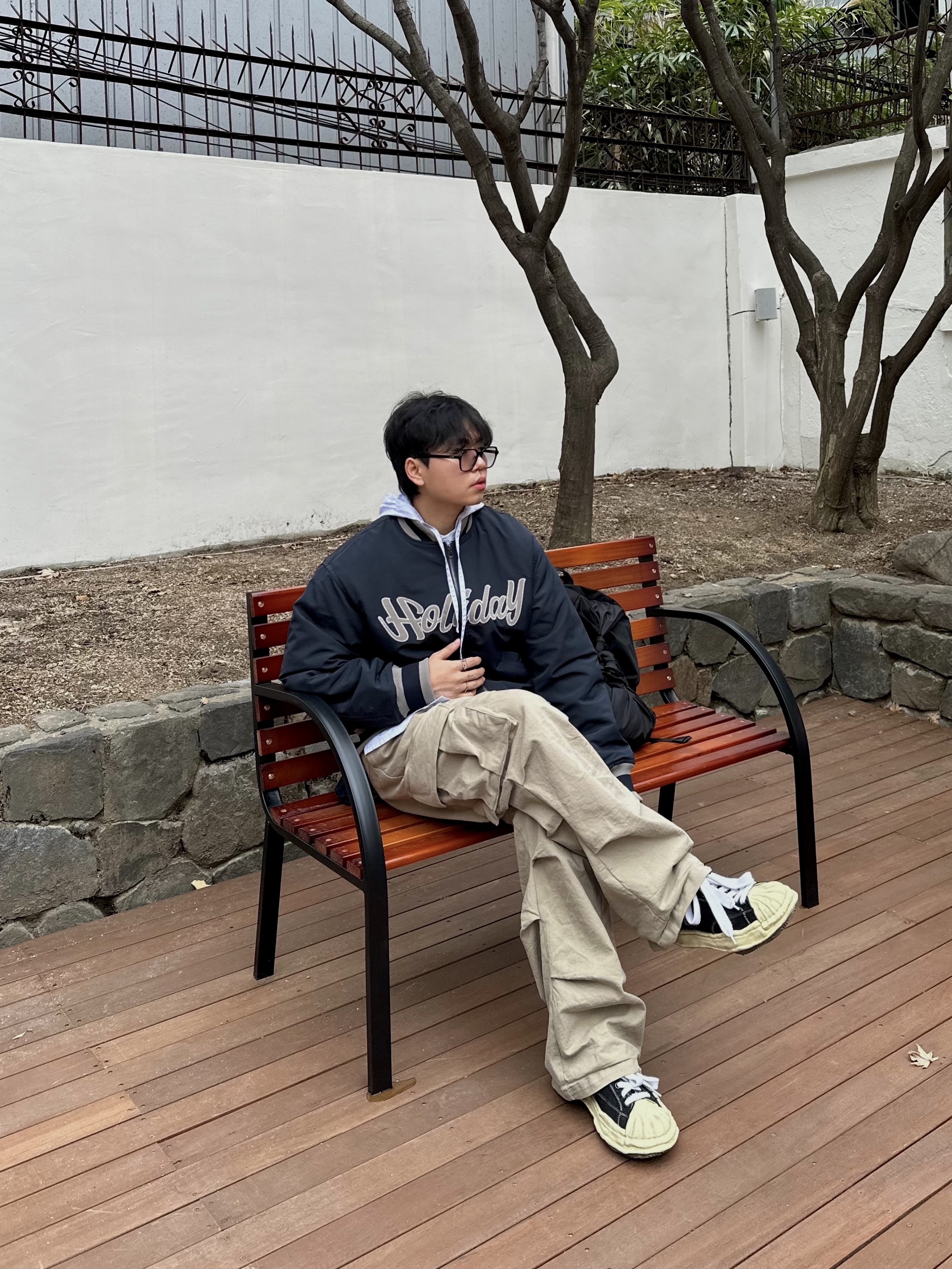 Maison Mihara Yasuhiro Peterson OG Sole Canvas Low Sneakers Black, Maison Mihara Yasuhiro Peterson VL OG Sole Canvas Low-top Sneakers Black 착용 스타일 - 3
