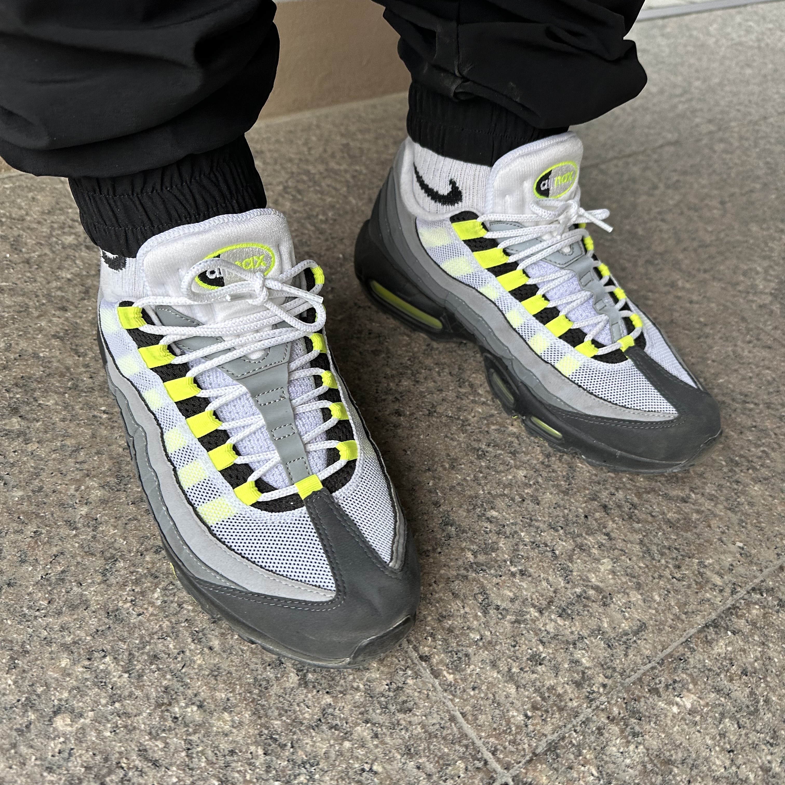 Nike Air Max 95 OG Neon Yellow 2020 착용 스타일