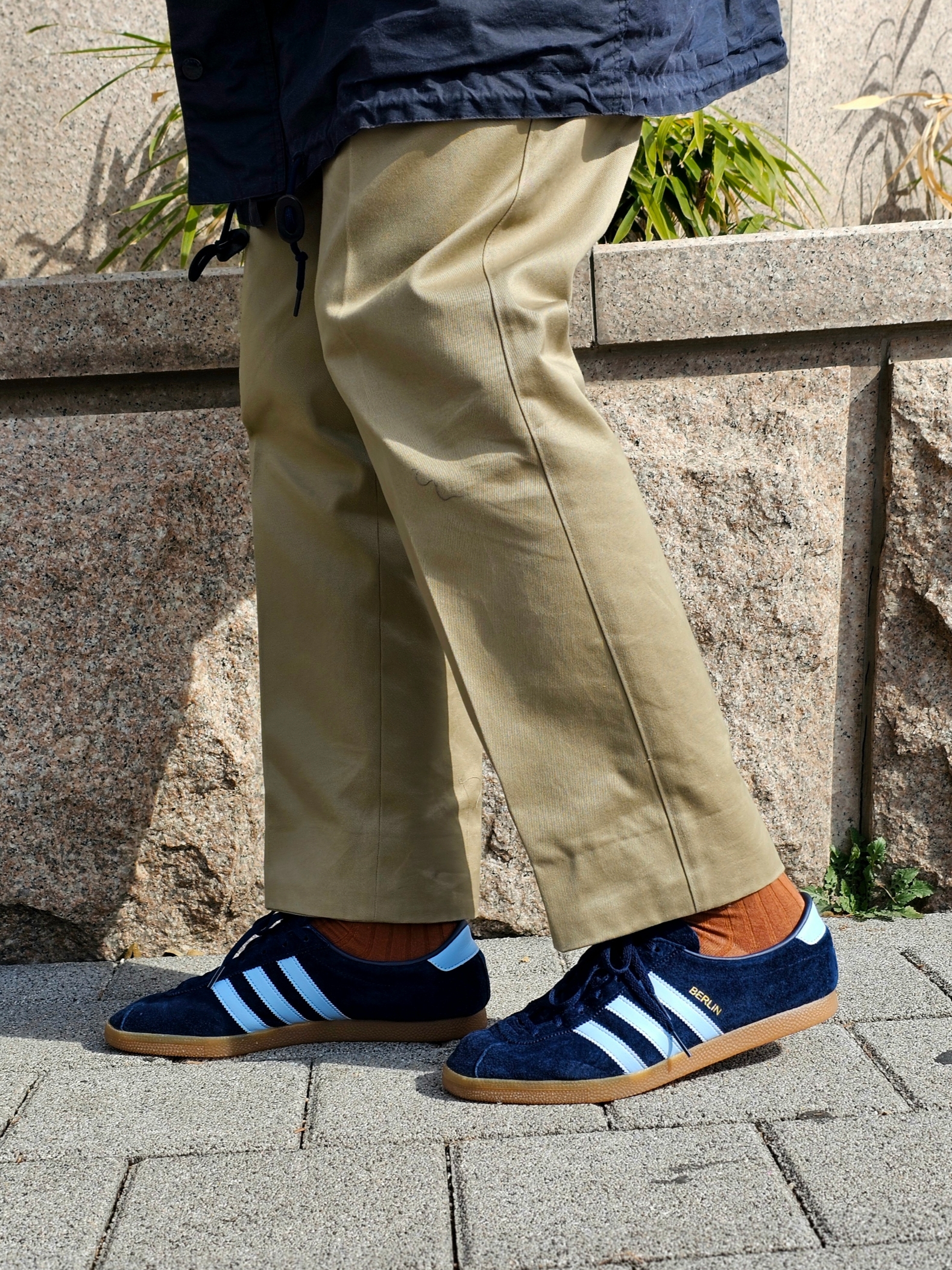 Adidas Berlin Collegiate Navy Pantone, Andersen Andersen Skipper Jacket Natural Brown 착용 스타일 - 5