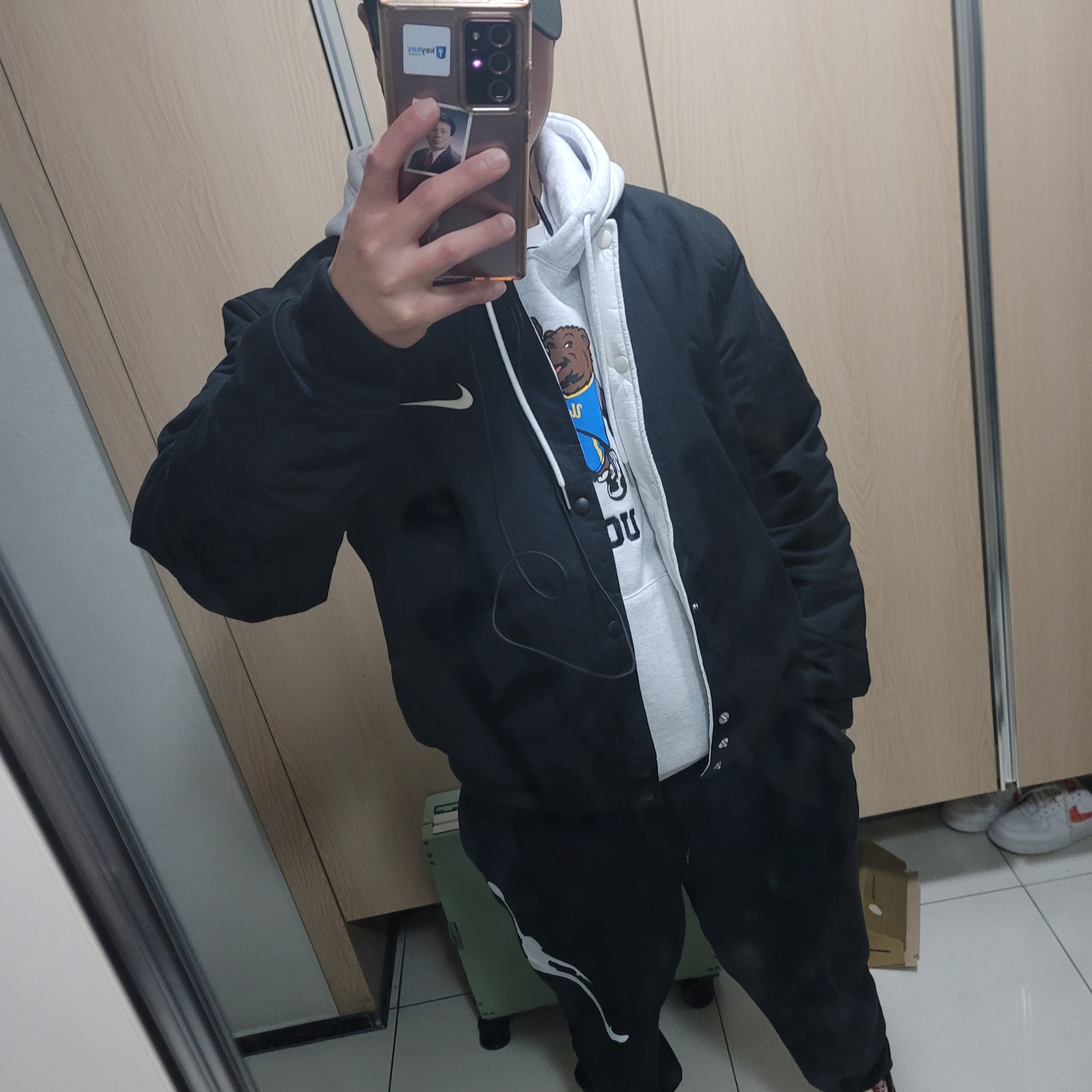 Nike x Stussy Reversible Jacket Black (FJ9153-010) 착용 스타일 - 4