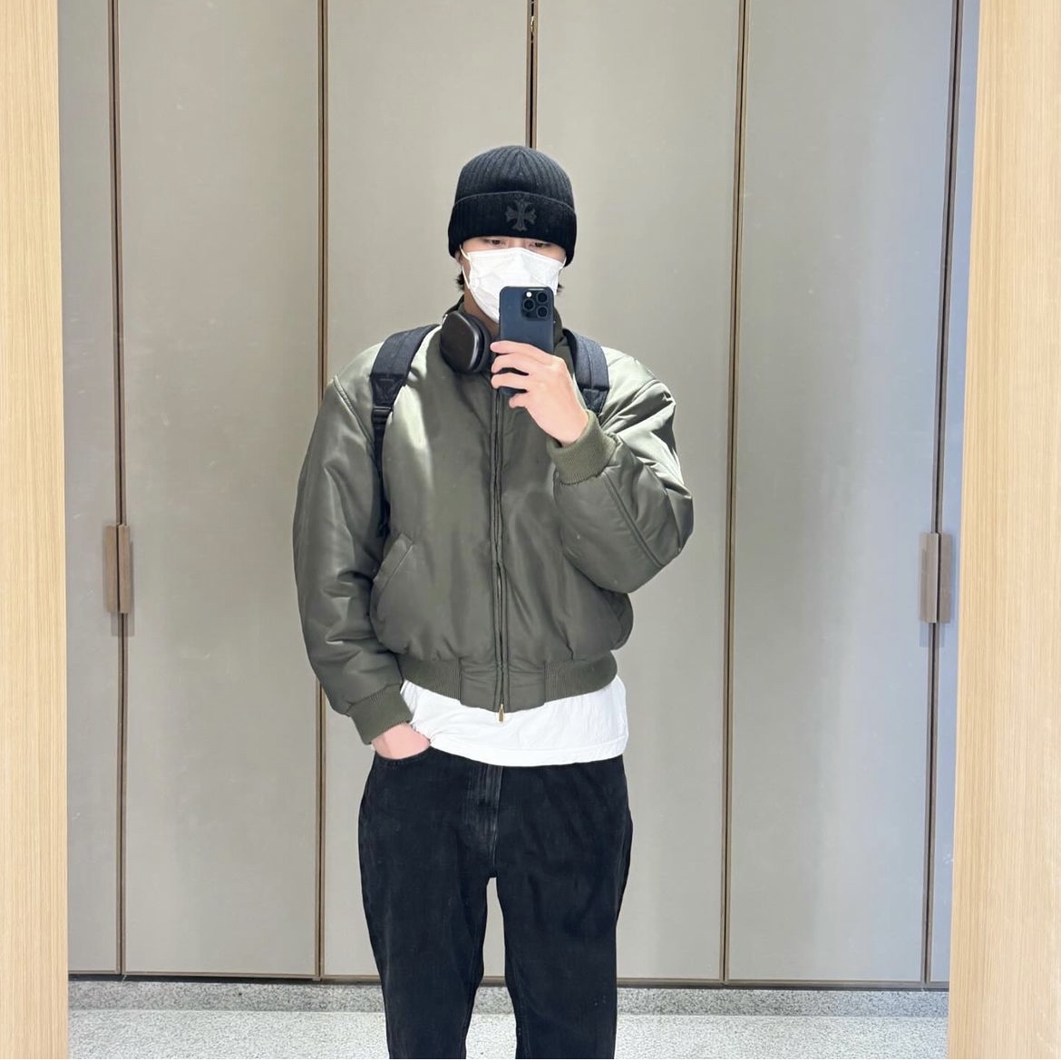 Chrome Hearts Cashmere Beanie Black 착용 스타일 - 2
