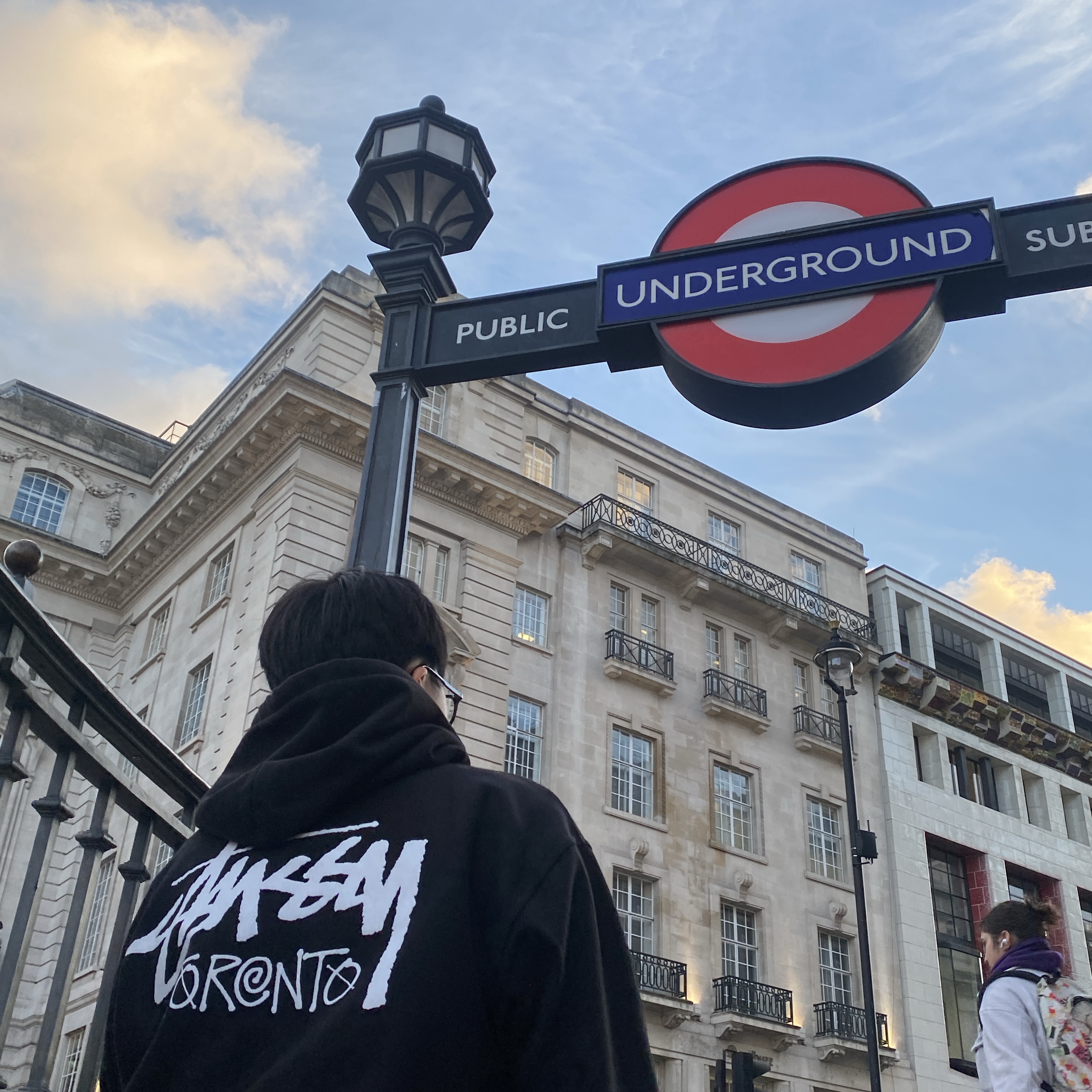Stussy Basic Stussy Hoodie Black 2023 착용 스타일