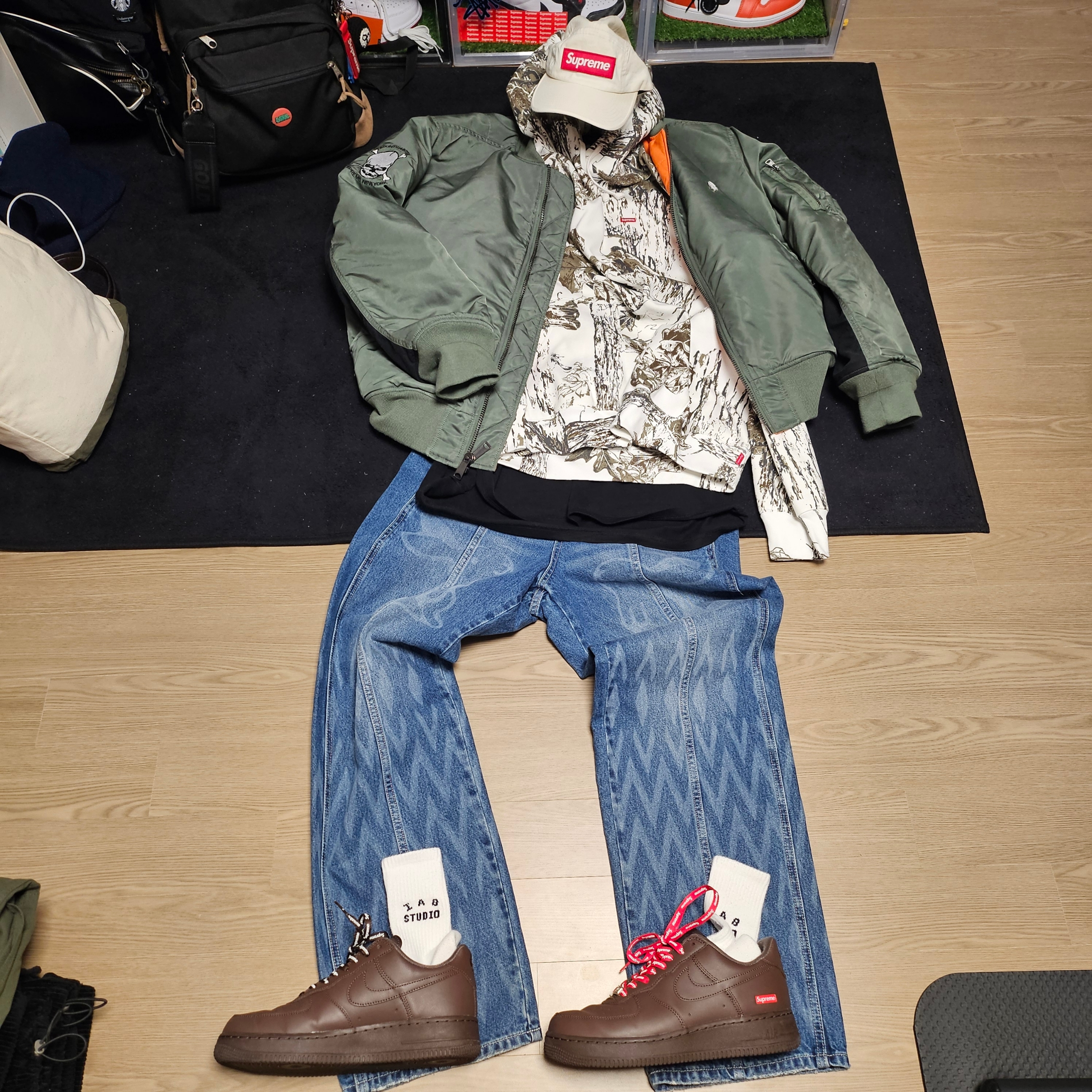 Oakley Eye Jacket Redux Matte Black Frame Prizm Grey Lenses High Bridge Fit, Supreme x Bounty Hunter MA-1 Jacket Olive - 23FW 착용 스타일 - 5