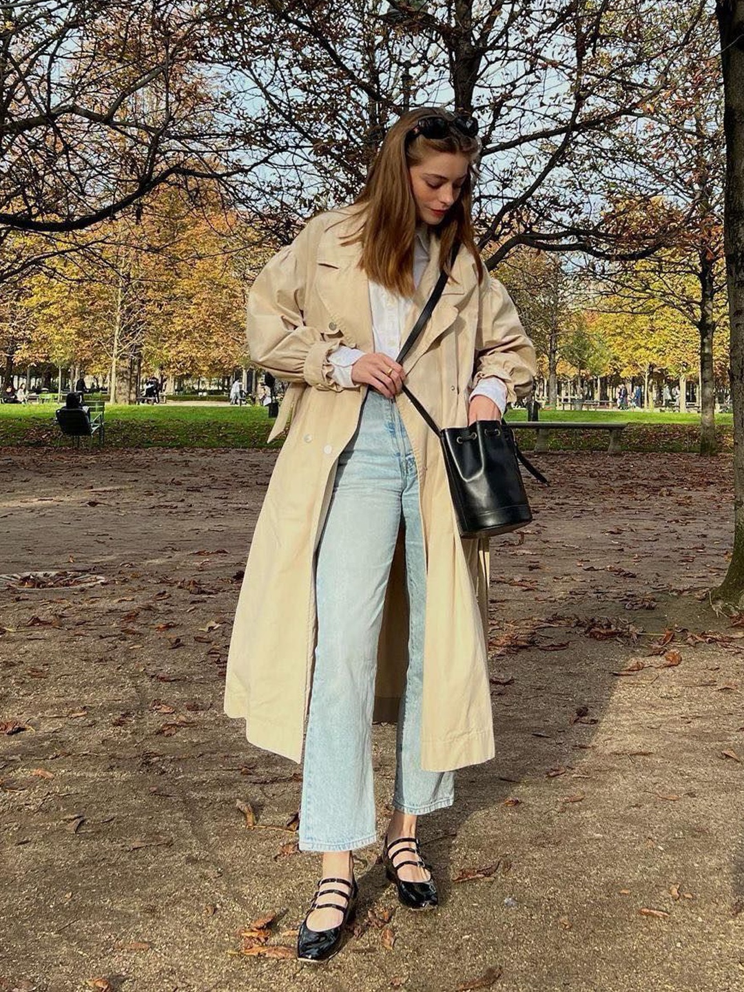 (W) Burberry The Long Kensington Heritage Trench Coat Honey, (W) Burberry Long Gabardine Trench Coat Flax 착용 스타일 - 4