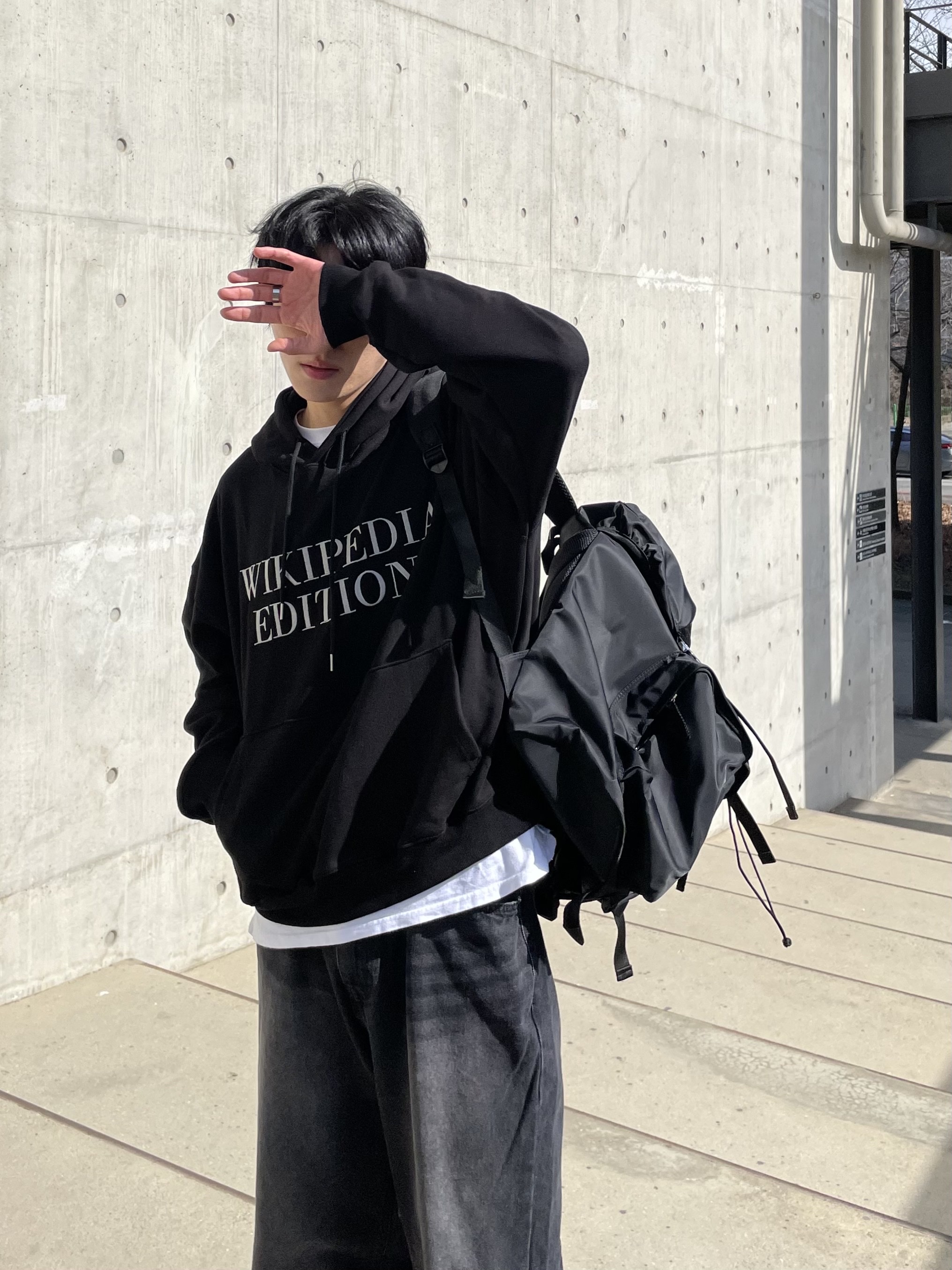 Adidas Tobacco Gruen Collegiate Burgundy, Apple AirPods Max Lightning Silver (Korean Ver.) 착용 스타일 - 5