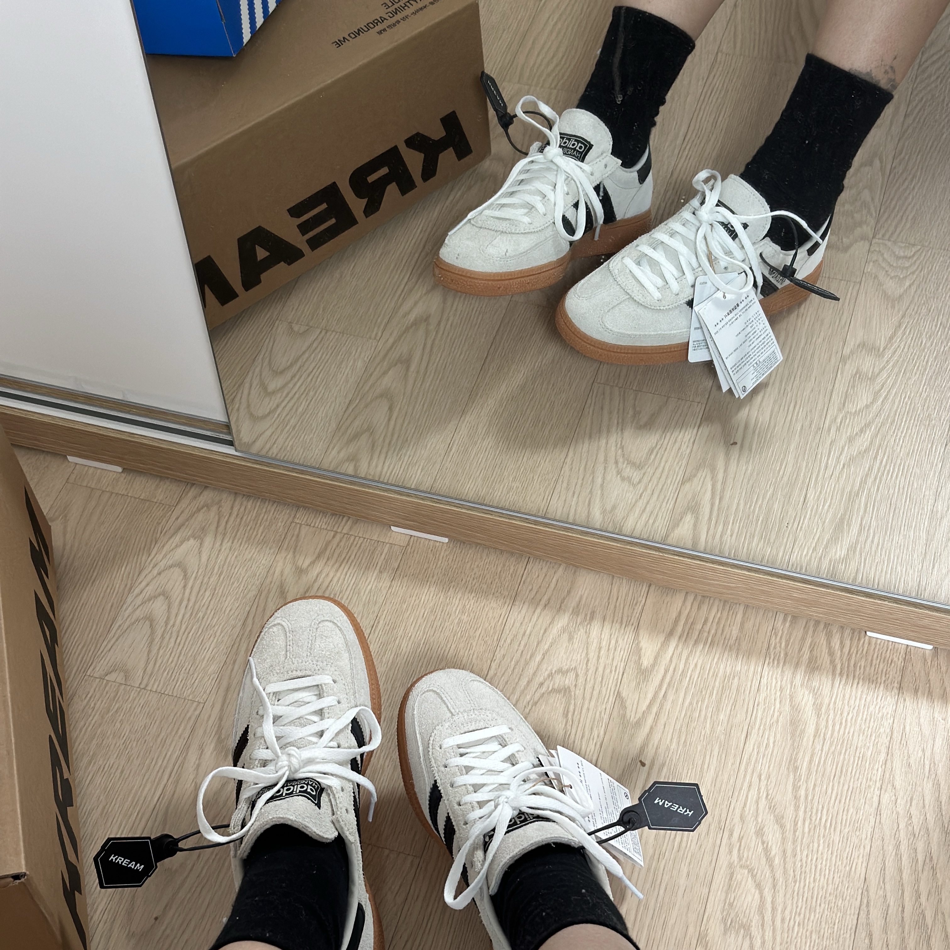 (W) Adidas Spezial Handball Aluminium Core Black 착용 스타일 - 2