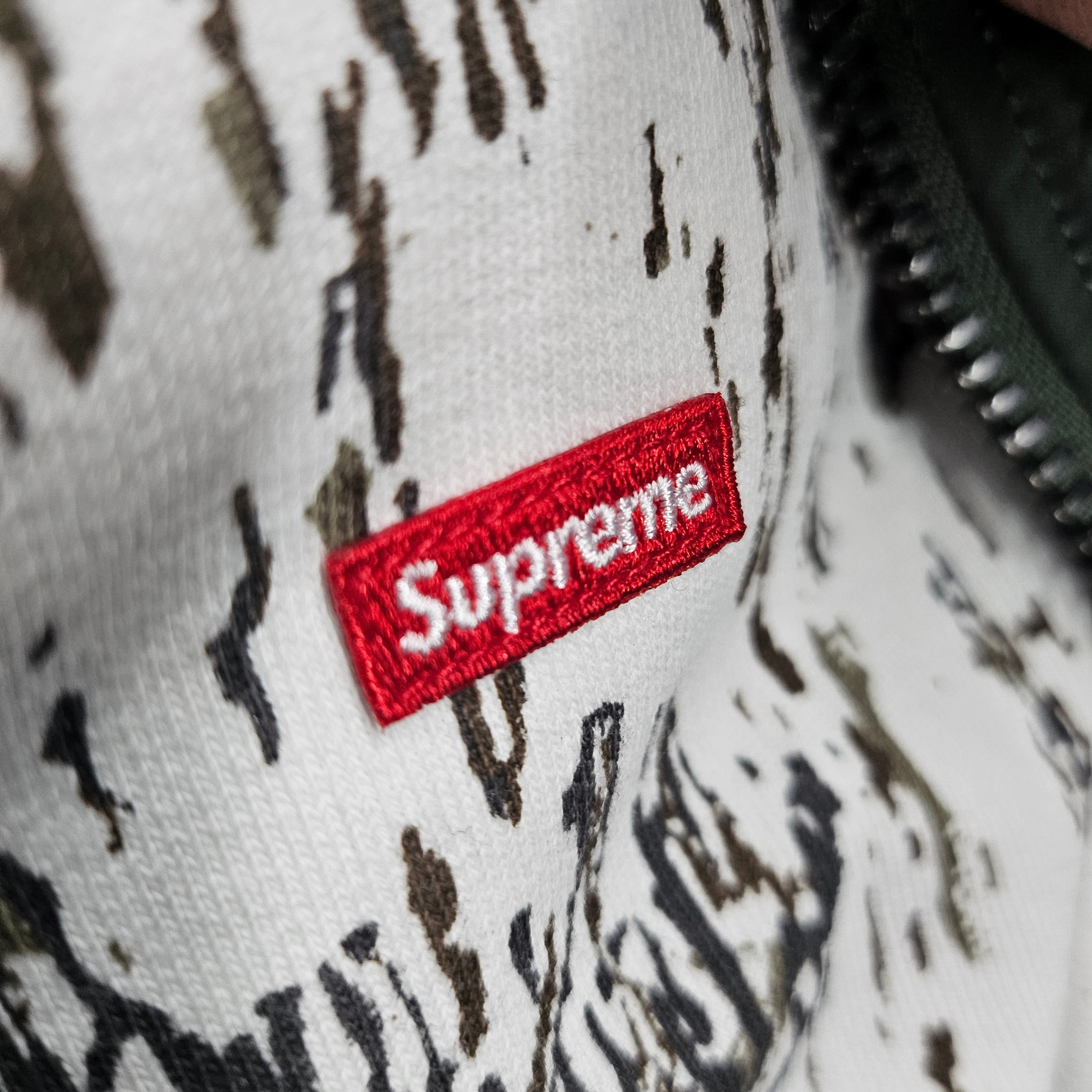 Supreme Small Box Hooded Sweatshirt Snow Camo - 24SS 착용 스타일 - 1