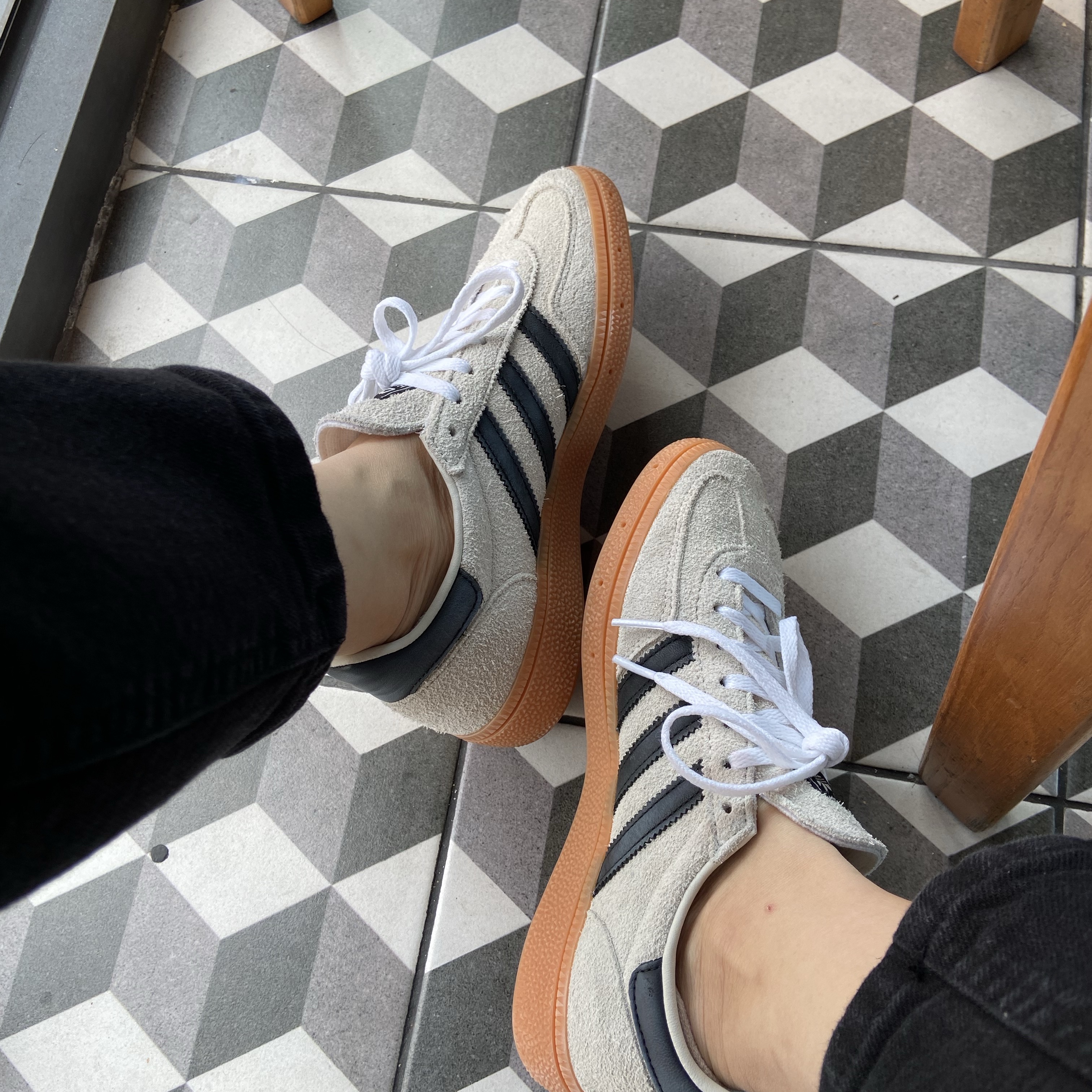 (W) Adidas Spezial Handball Aluminium Core Black 착용 스타일