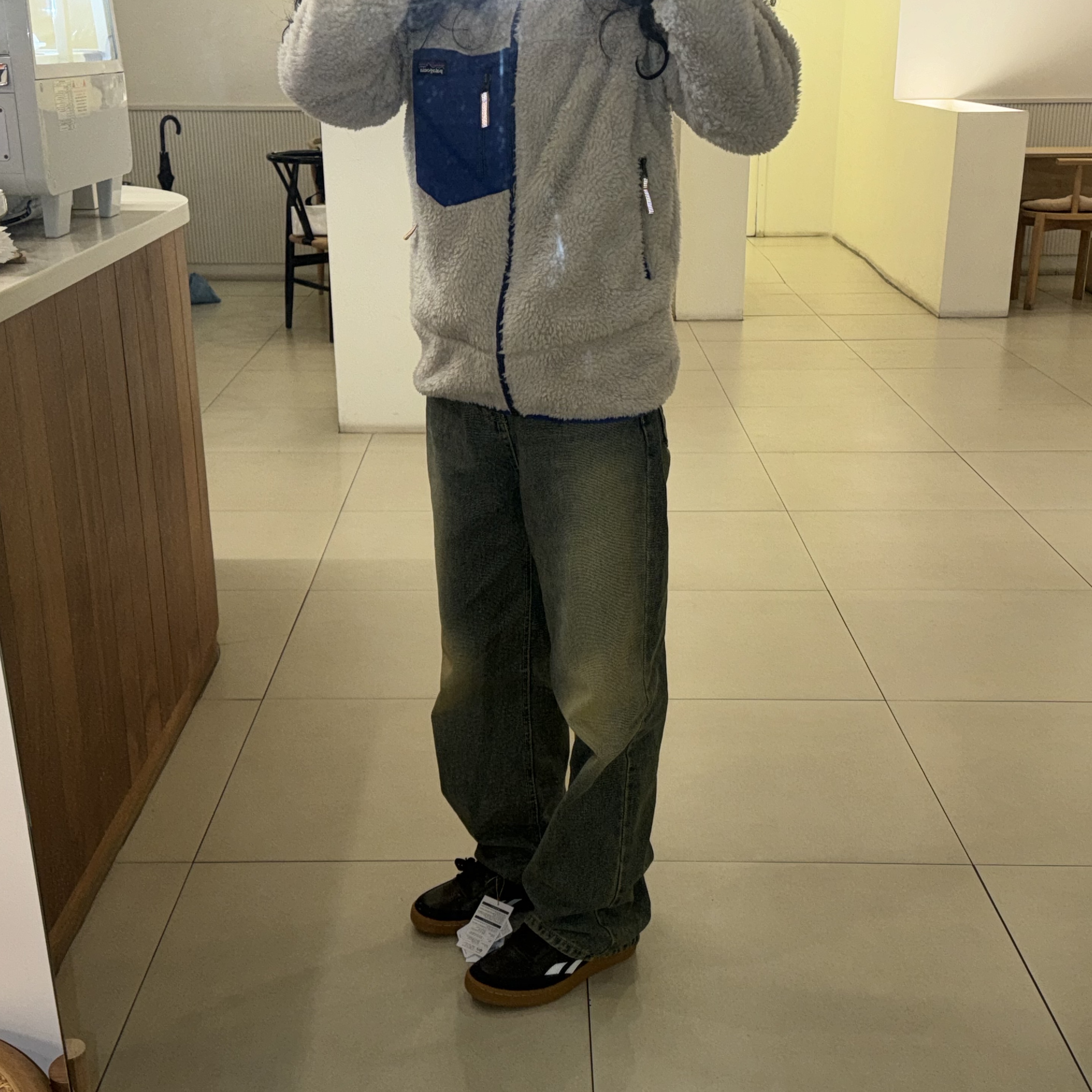 (W) Patagonia Classic Retro-X Jacket Natural Smolder Blue 착용 스타일