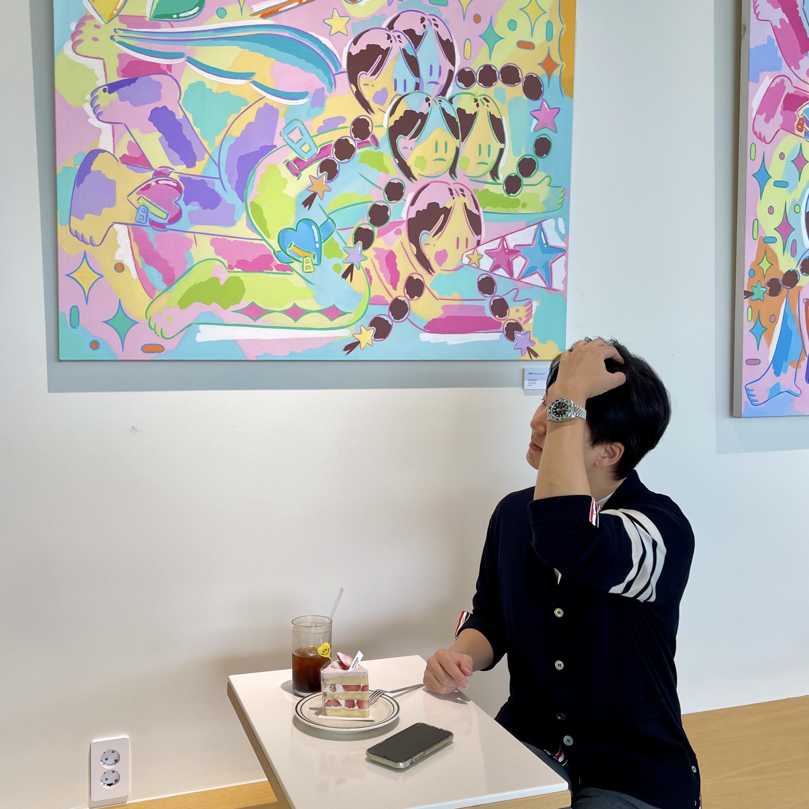 Thom Browne Sustainable Fine Merino Wool 4-Bar Classic Cardigan Navy, Thom Browne Sustainable Fine Merino Wool 4-Bar Classic Cardigan Dark Grey 착용 스타일 - 3