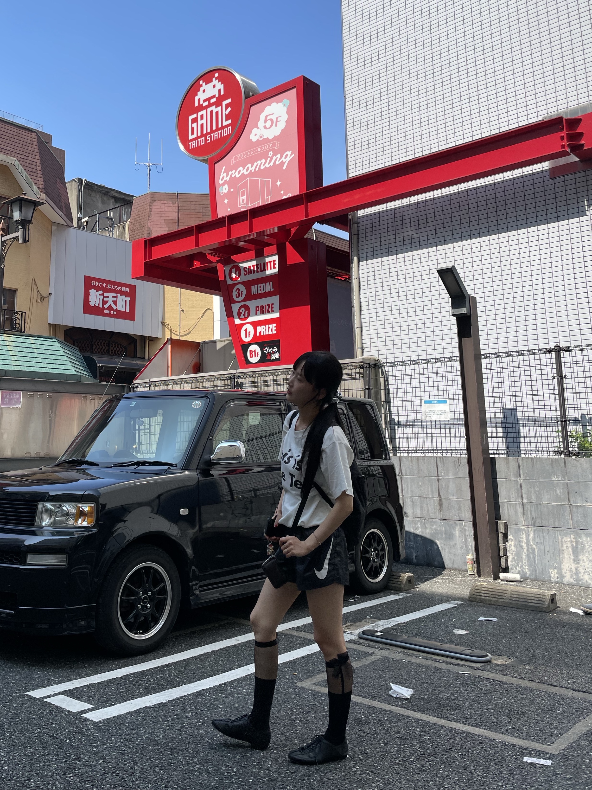 (W) Nike Dri-Fit Swoosh Run Shorts Black - US/EU, Arc'teryx Index 15 Backpack Black 착용 스타일 - 1
