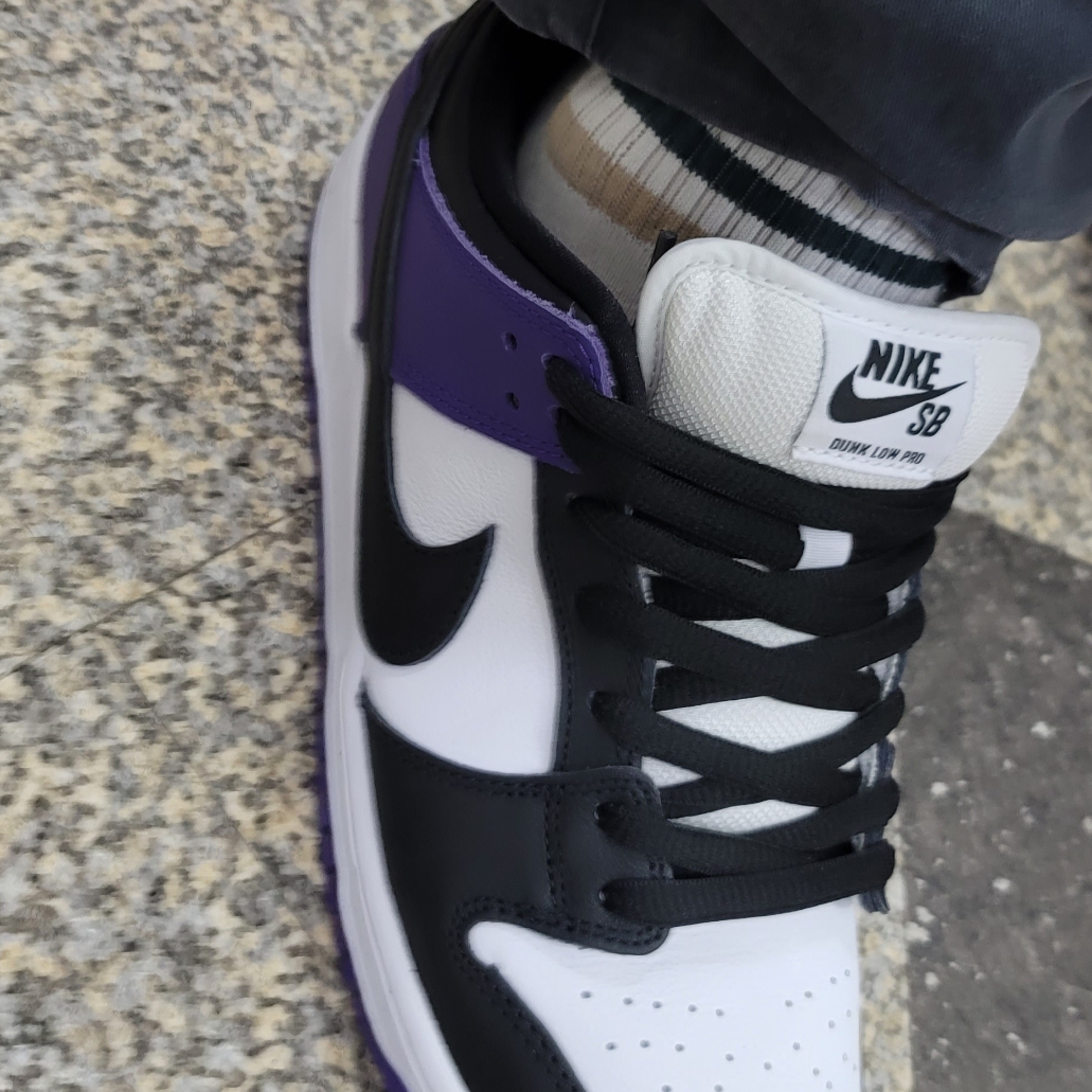 Nike SB Dunk Low Pro Court Purple 착용 스타일 - 4