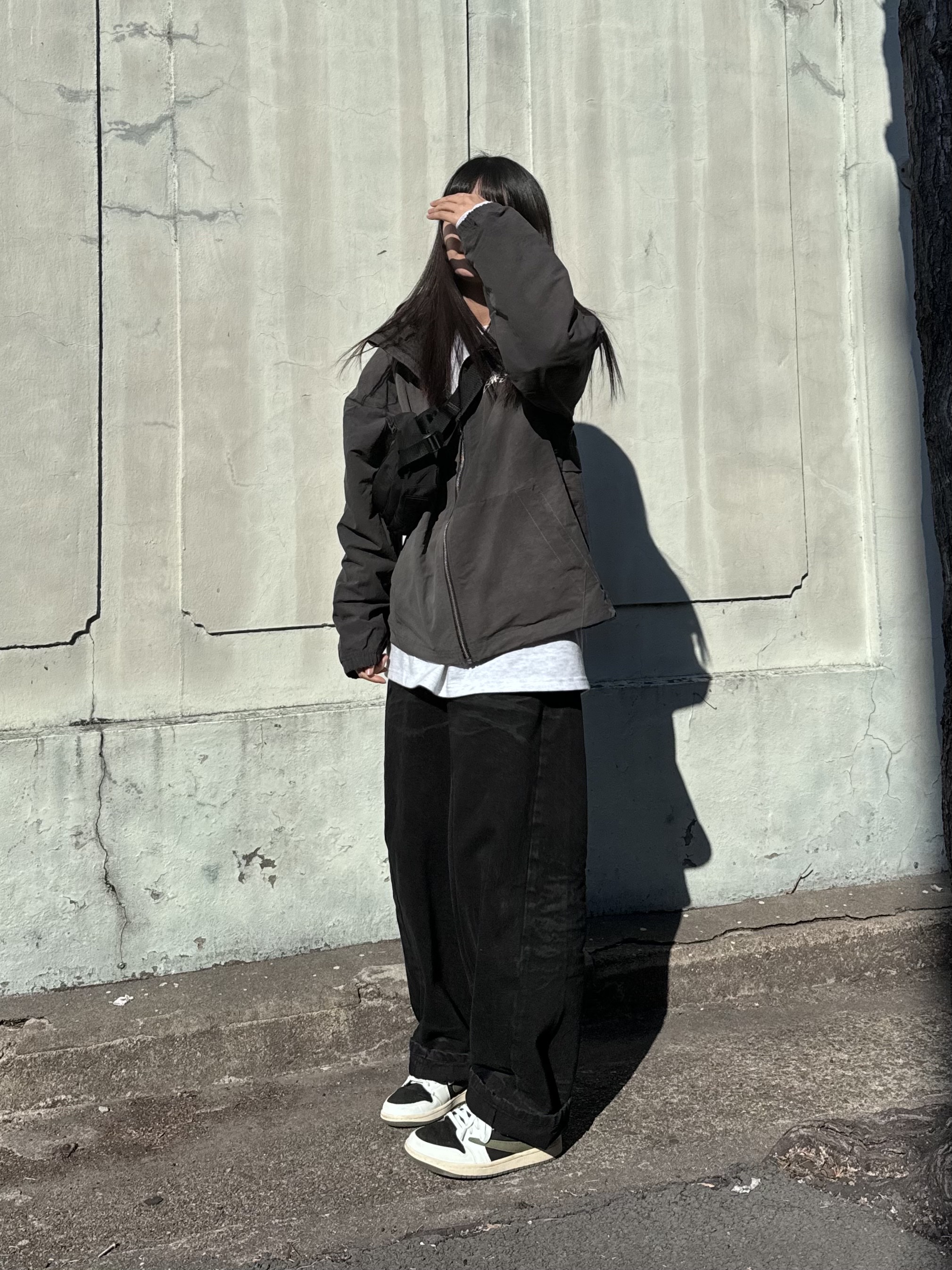 Found Pocket Pacemaker Waist Bag Black, Stussy Wave Dye Beach Shell Jacket Black 착용 스타일 - 2