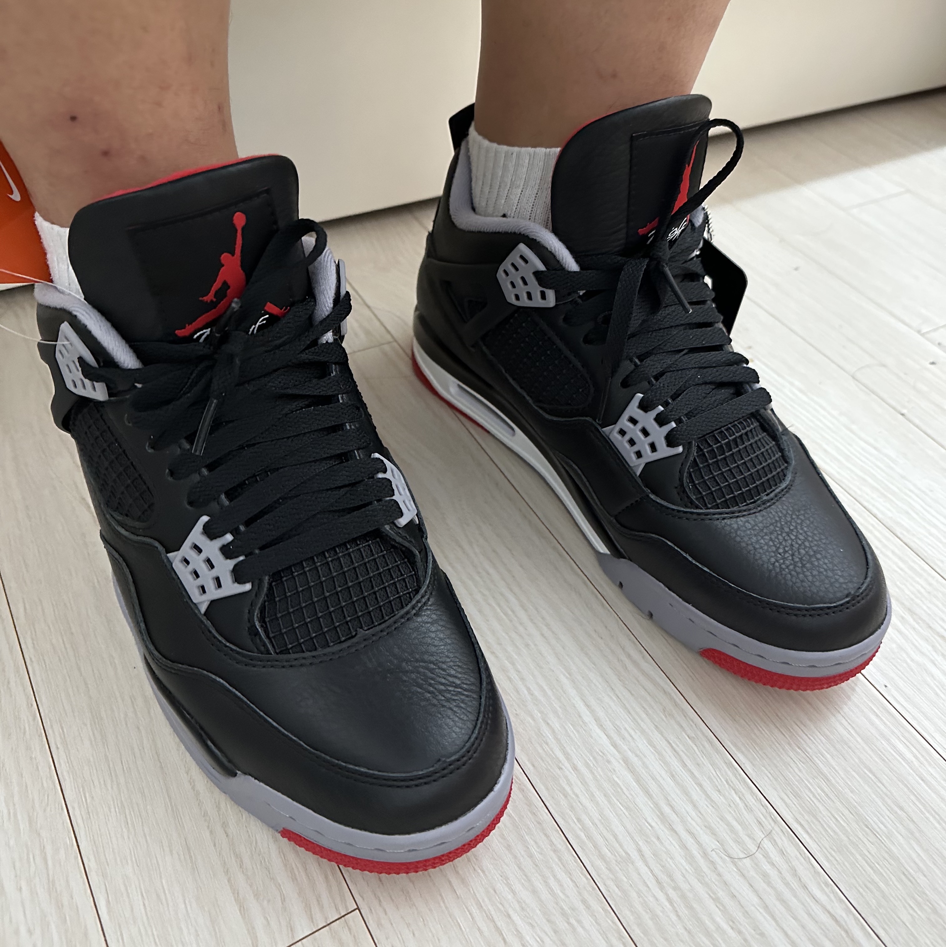 Jordan 4 Retro Bred Reimagined 착용 스타일
