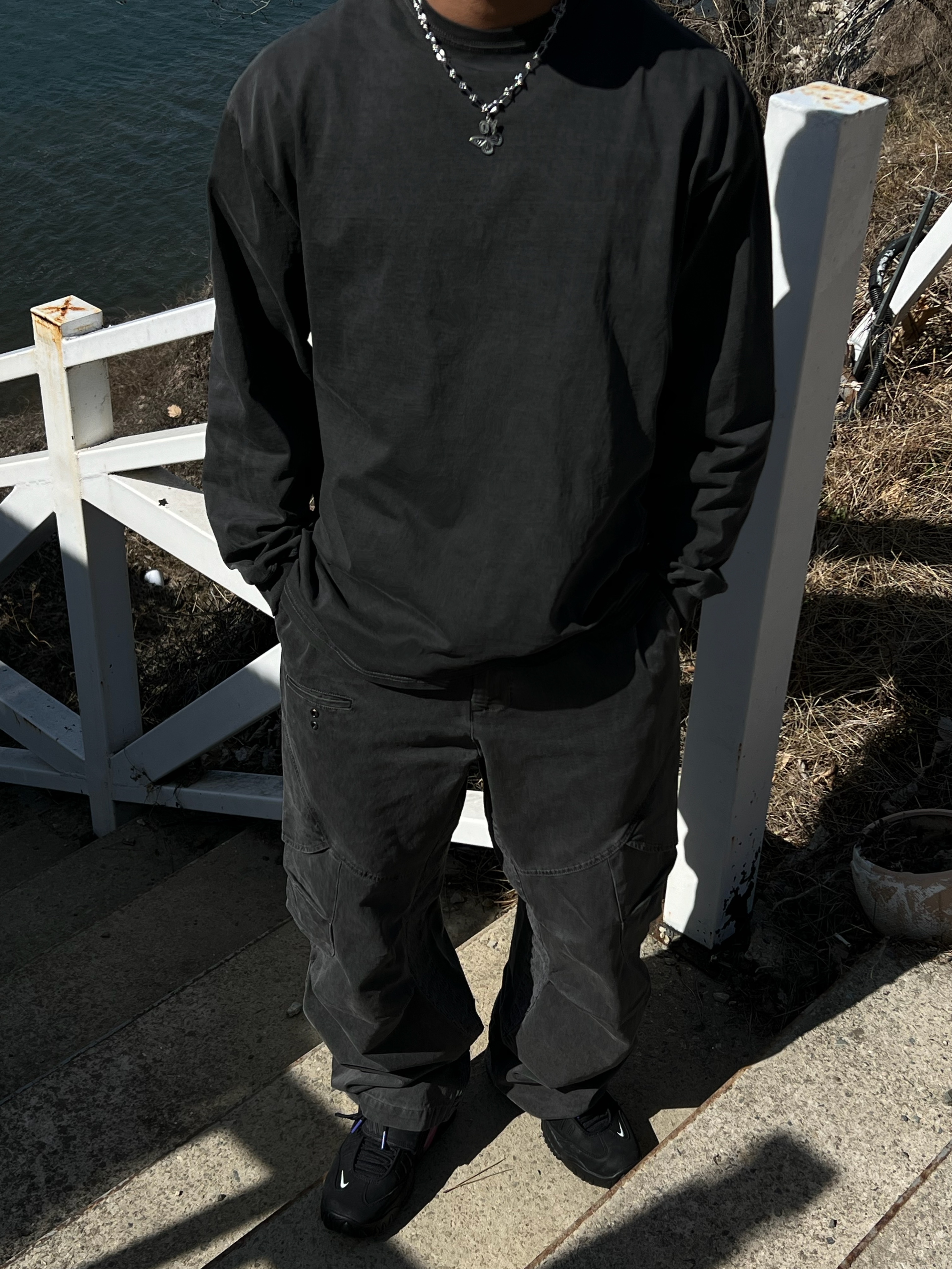 Nike x Ambush Air Adjust Force SP Black and Psychic Purple, Ignota Core:5 Washed Cargo Pants Charcoal 착용 스타일 - 3
