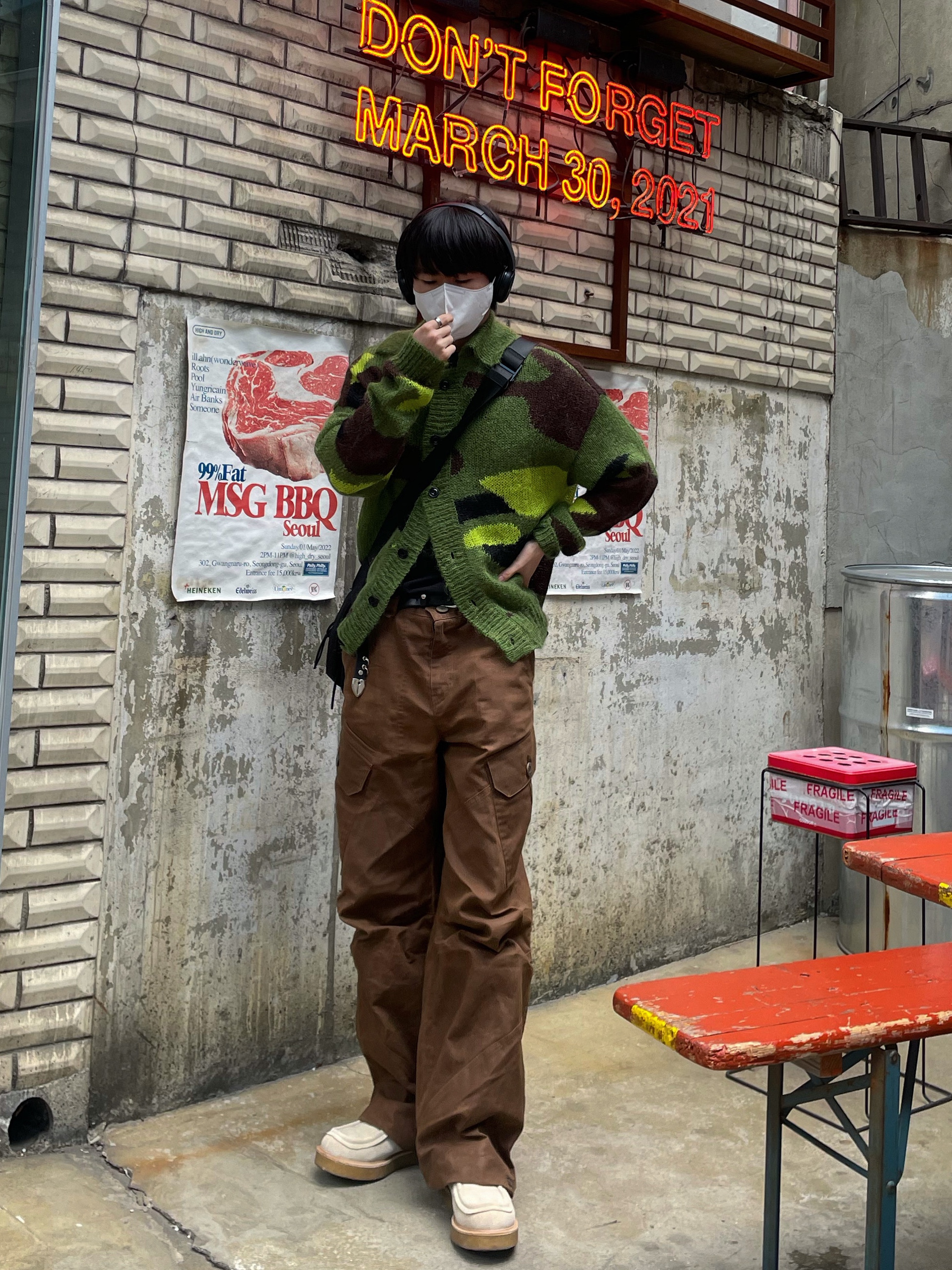 [KREAM 단독] ADSB Andersson Bell Raptor Layered Cargo Pants Indigo Green 착용 스타일 - 1