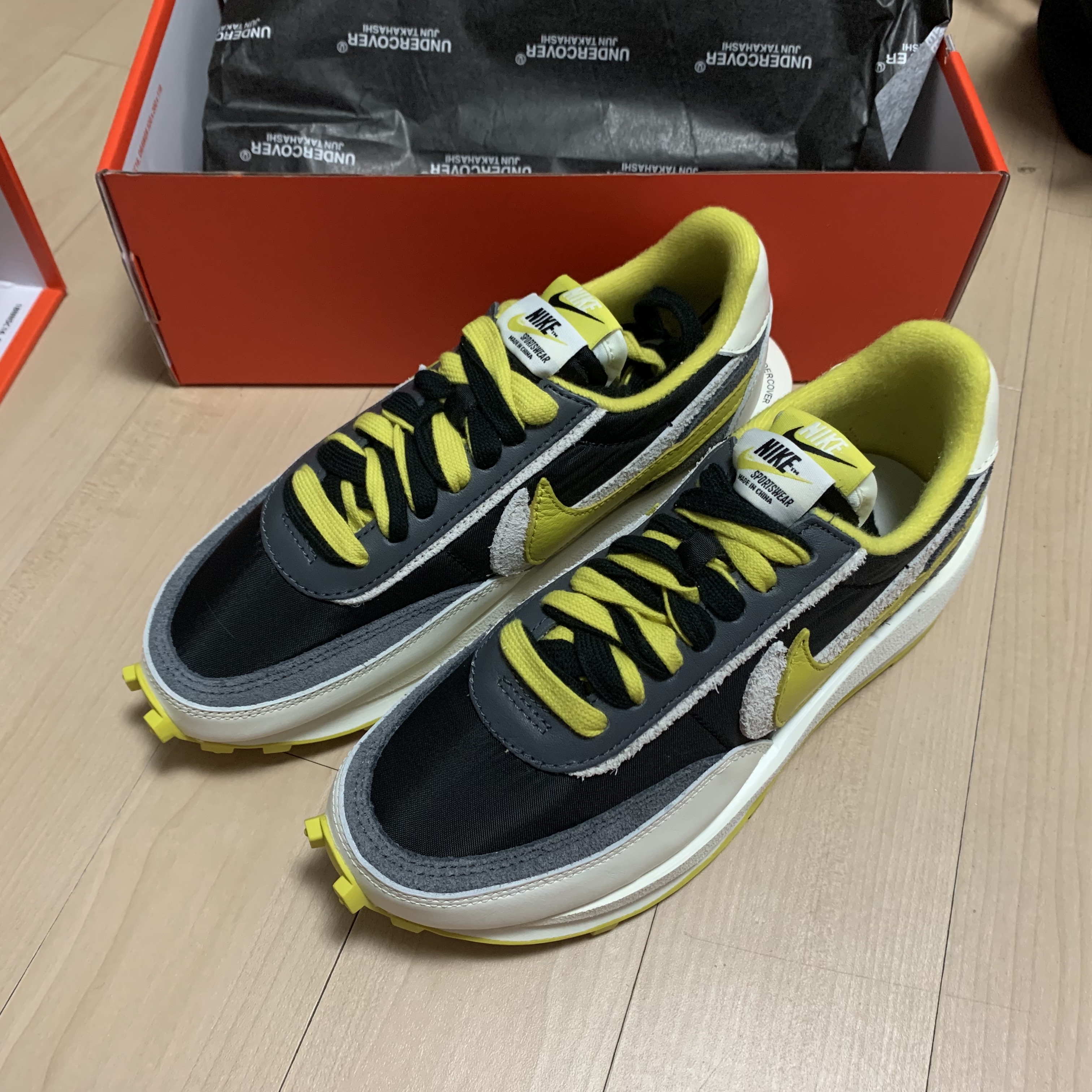 Nike x Sacai x Undercover LDWaffle Black Bright Citron 착용 스타일