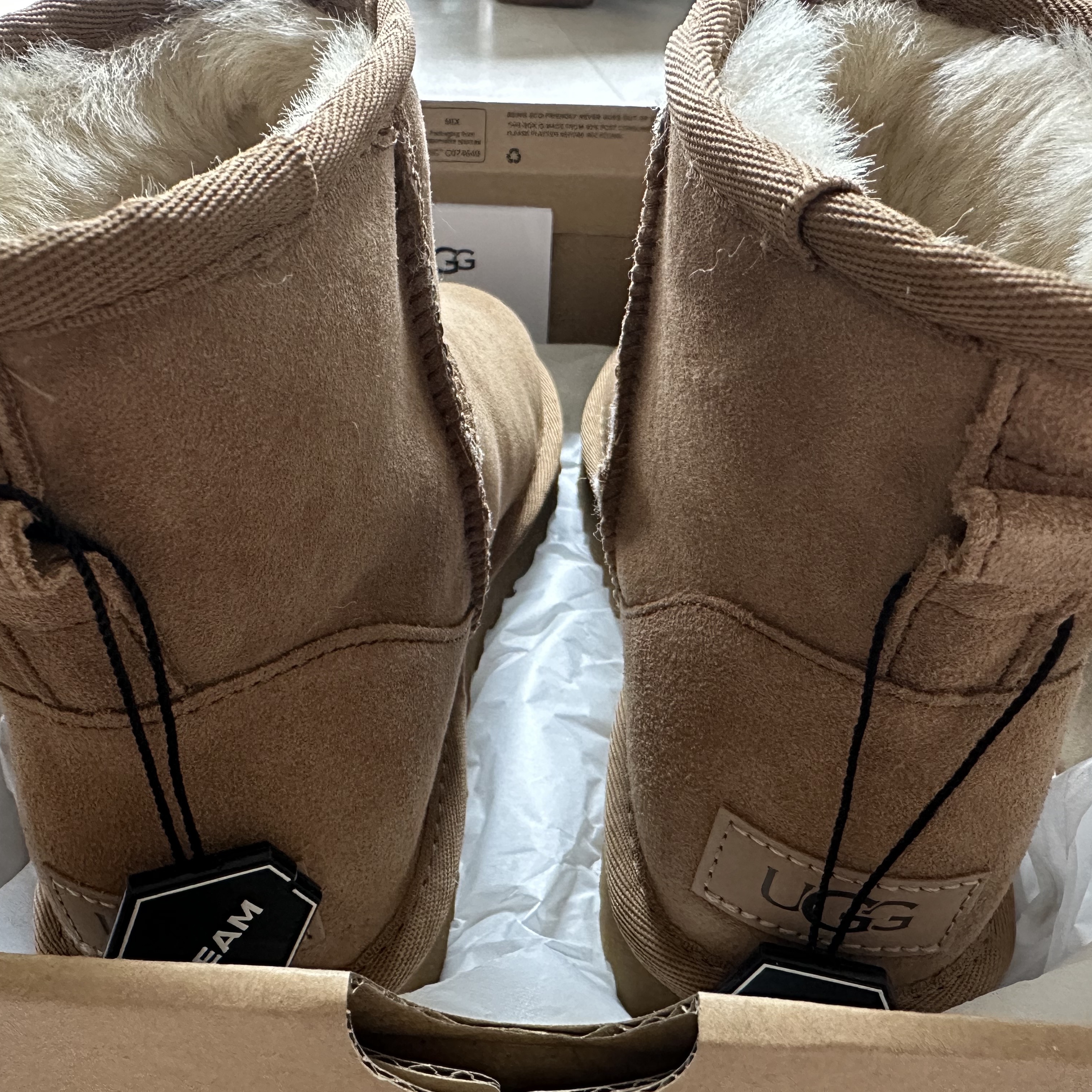 (W) UGG Classic Mini II Boots Chestnut 착용 스타일 - 4