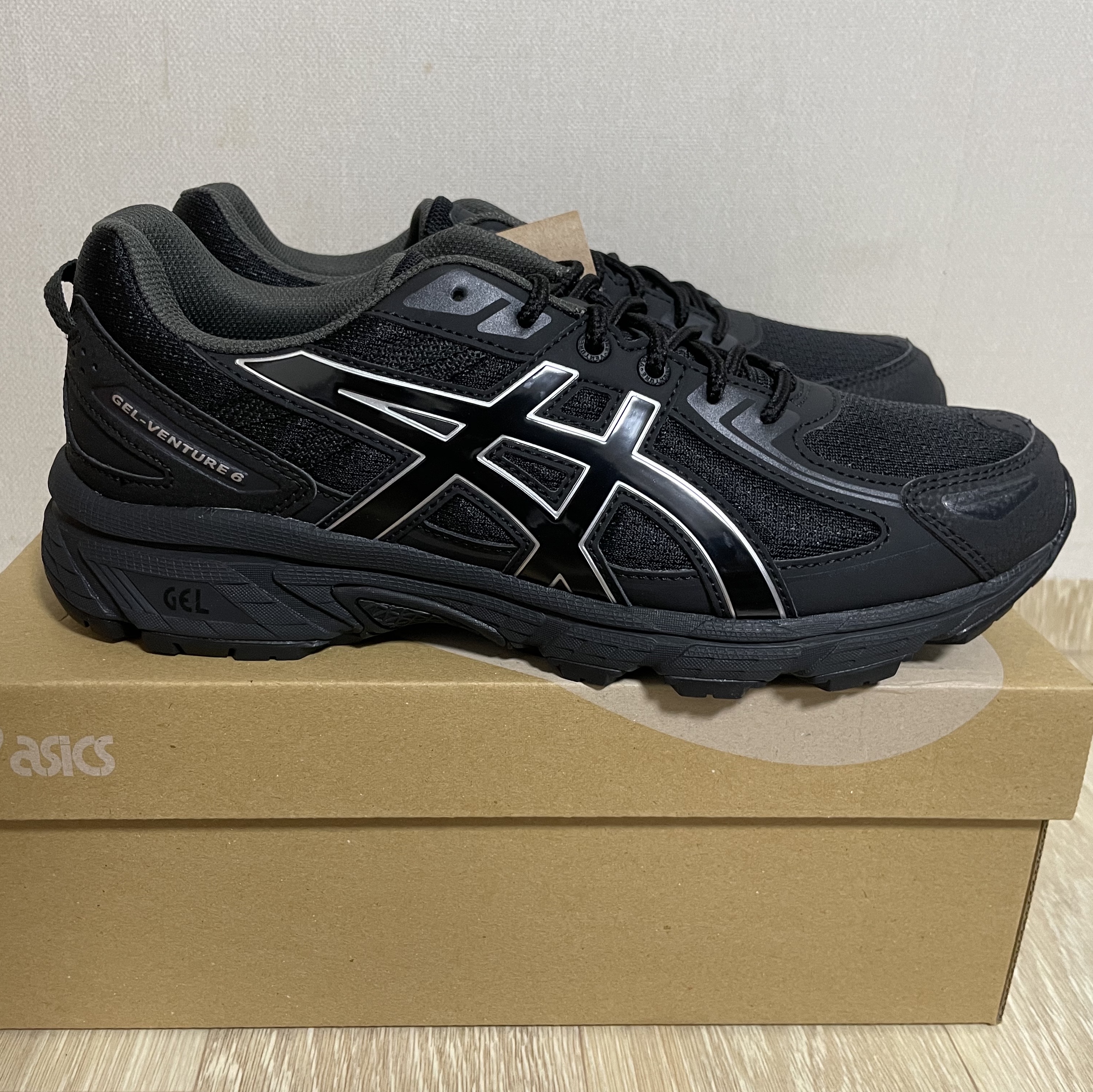 Asics Gel-Venture 6 SPS Black 착용 스타일