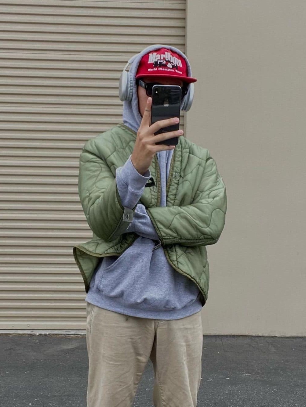 Supreme Washed Chino Twill Camp Cap Red, Stussy Stock Low Pro Cap Red 착용 스타일 - 6