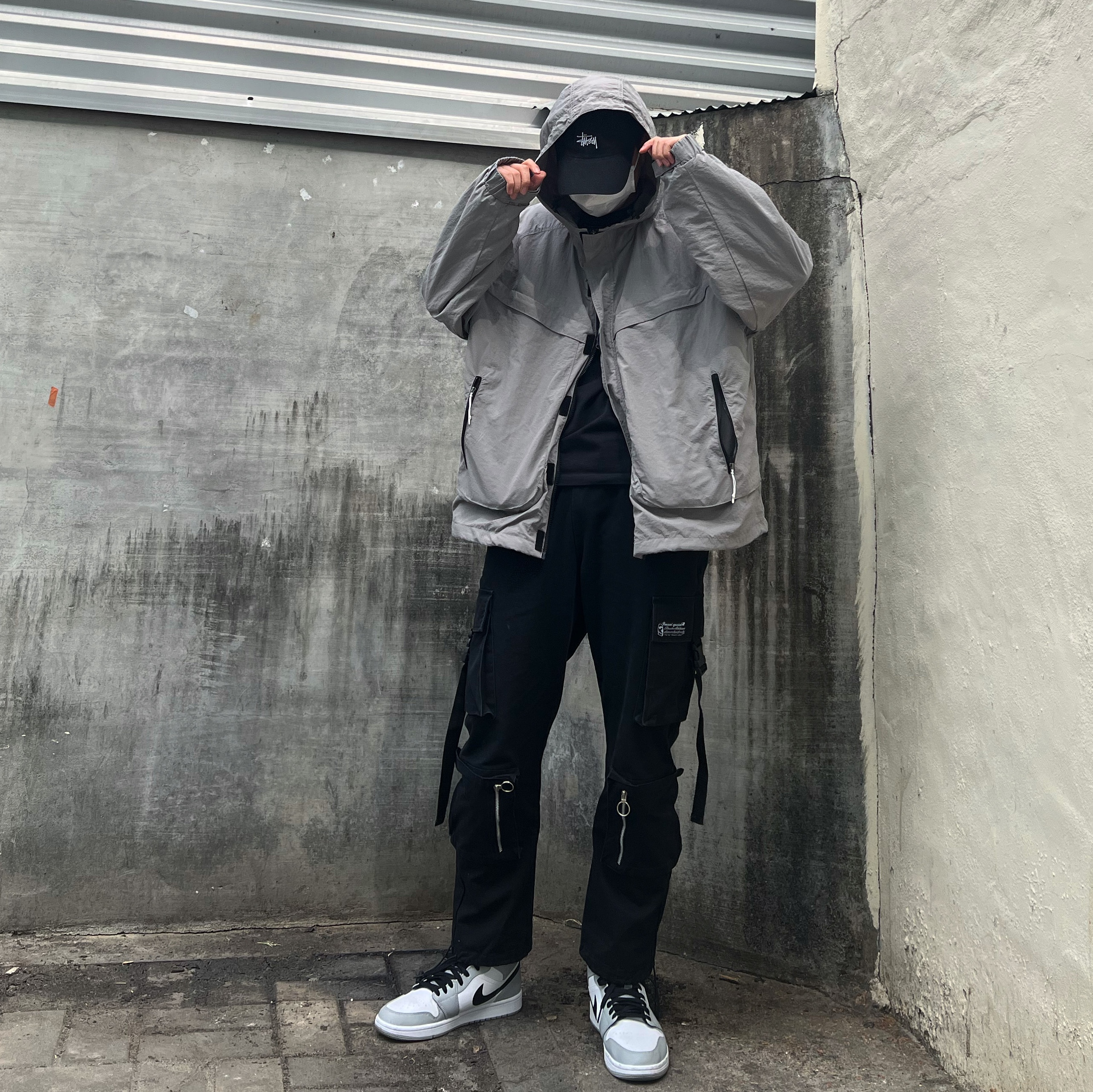 Jordan 1 Mid Light Smoke Grey 착용 스타일