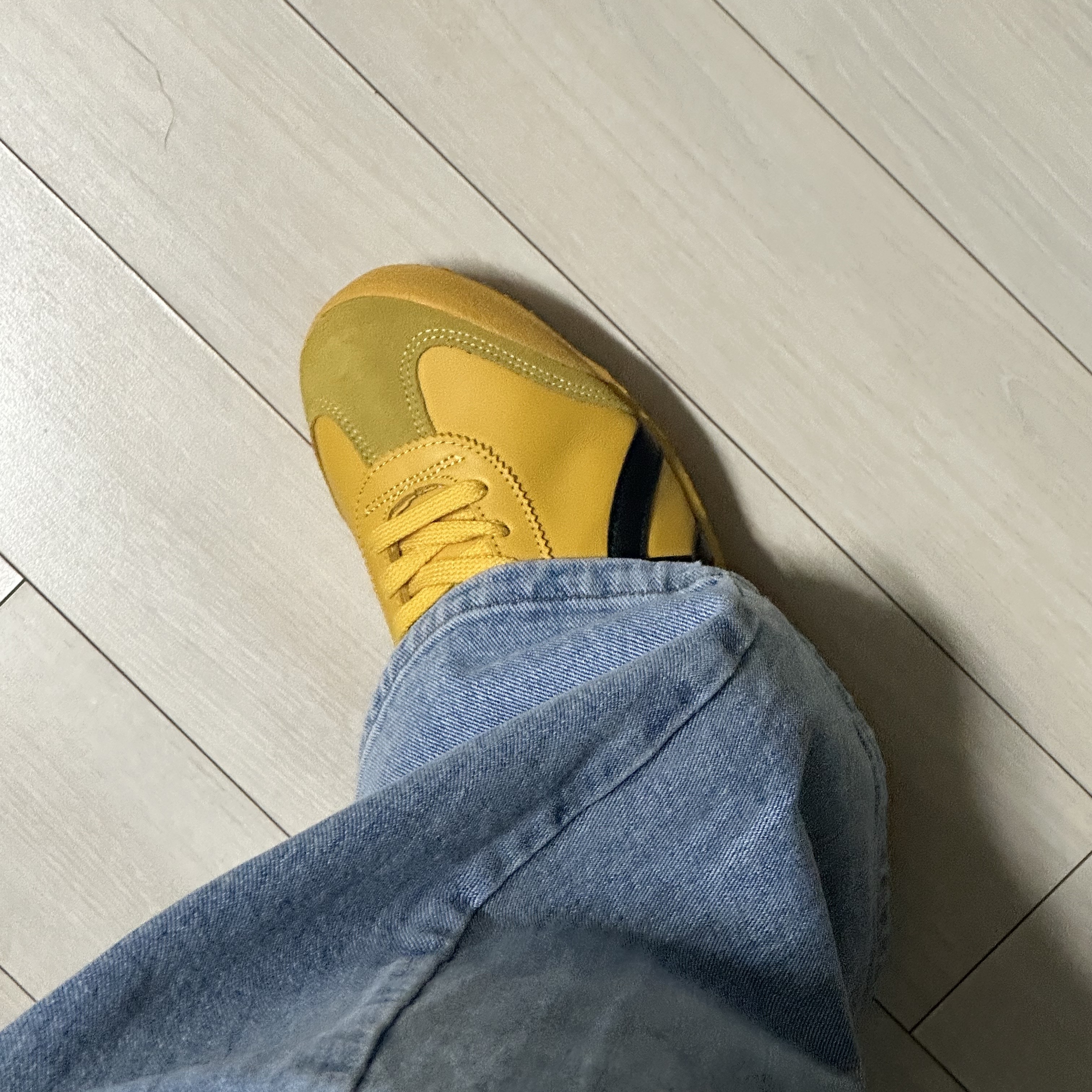 Onitsuka Tiger Mexico 66 Yellow Black 착용 스타일