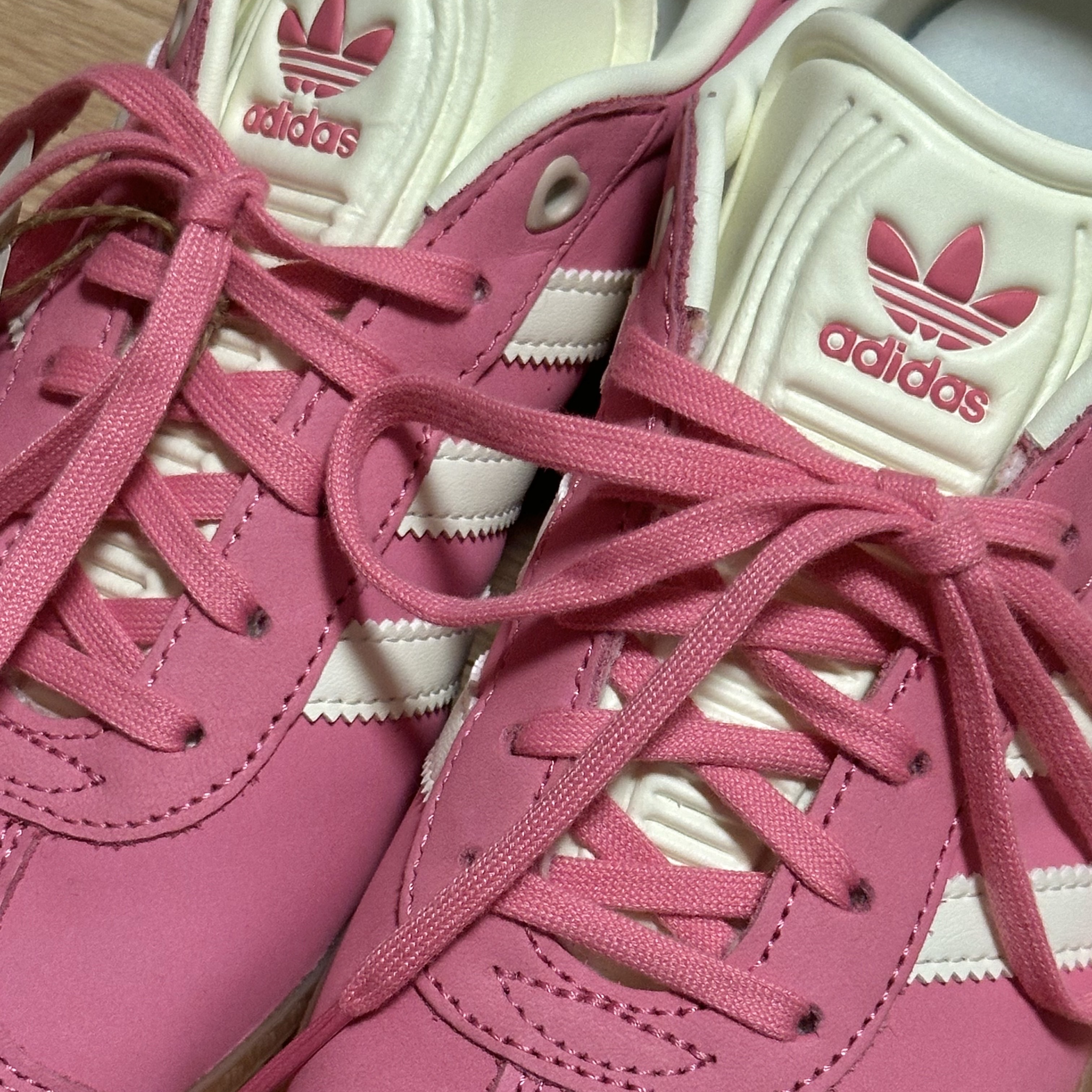 (J) Adidas Gazelle Pink Fusion Ivory 착용 스타일