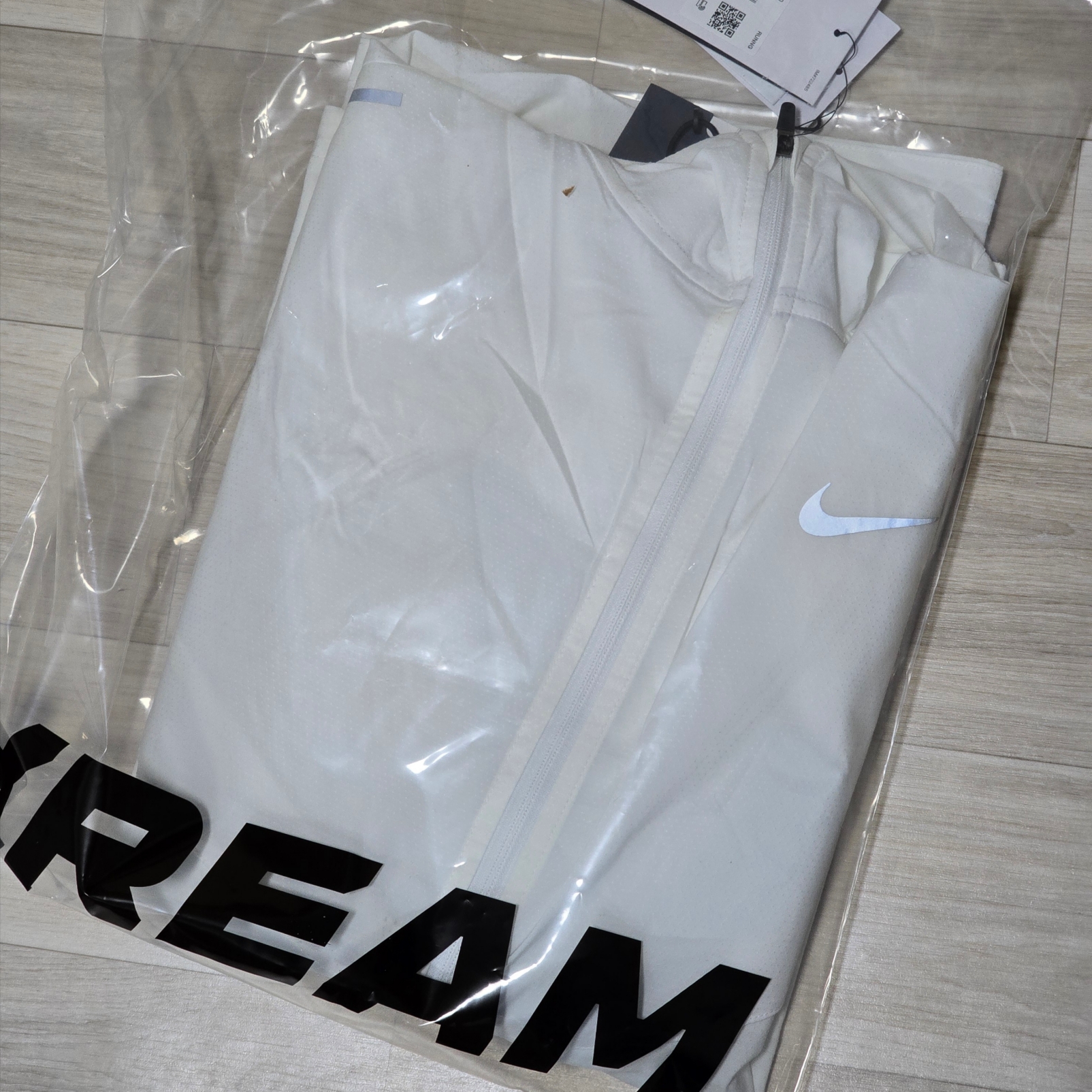 Nike Windrunner Running Jacket White - Asia 착용 스타일 - 2