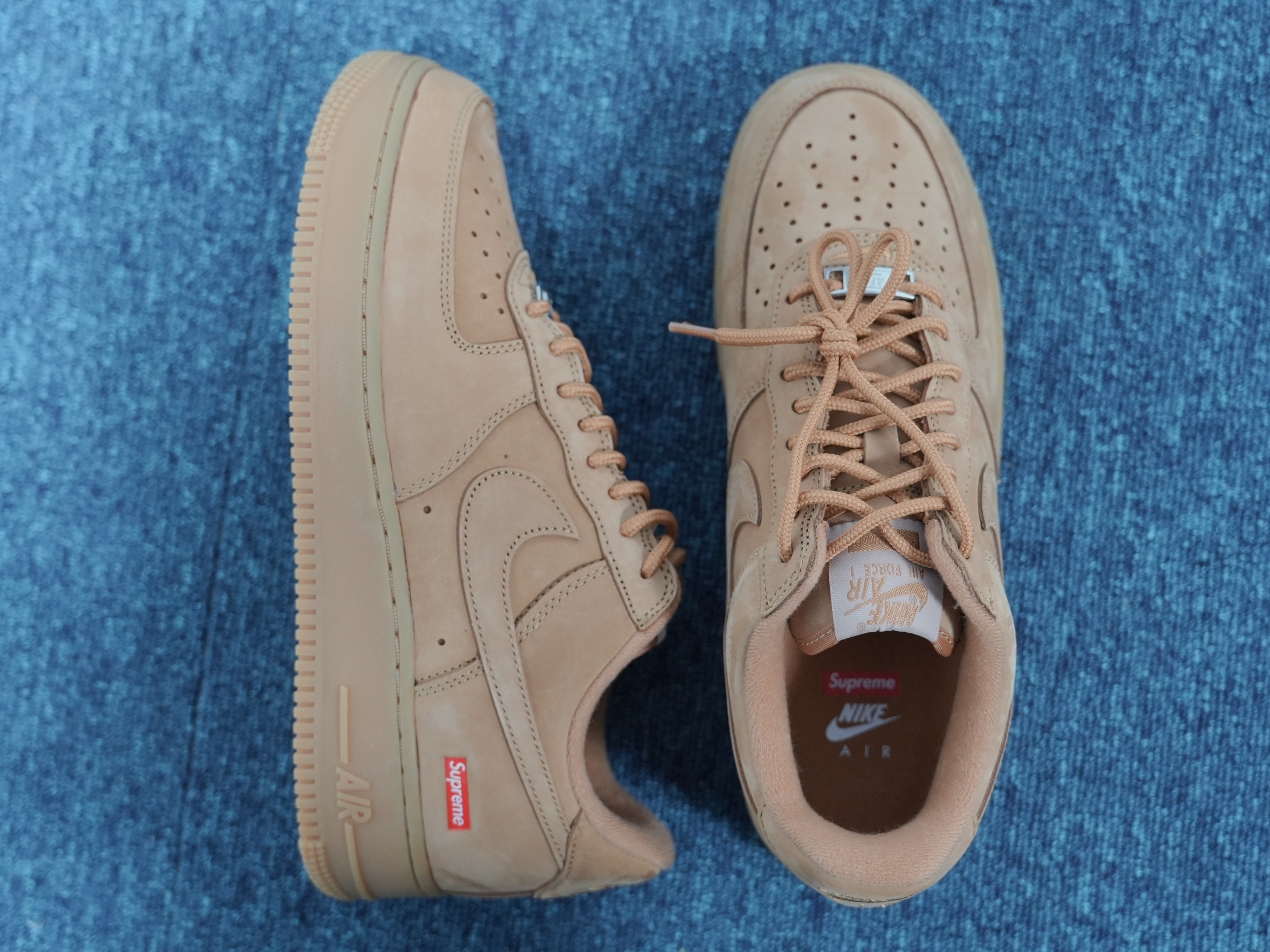 Nike x Supreme Air Force 1 Low Flax 착용 스타일 - 3