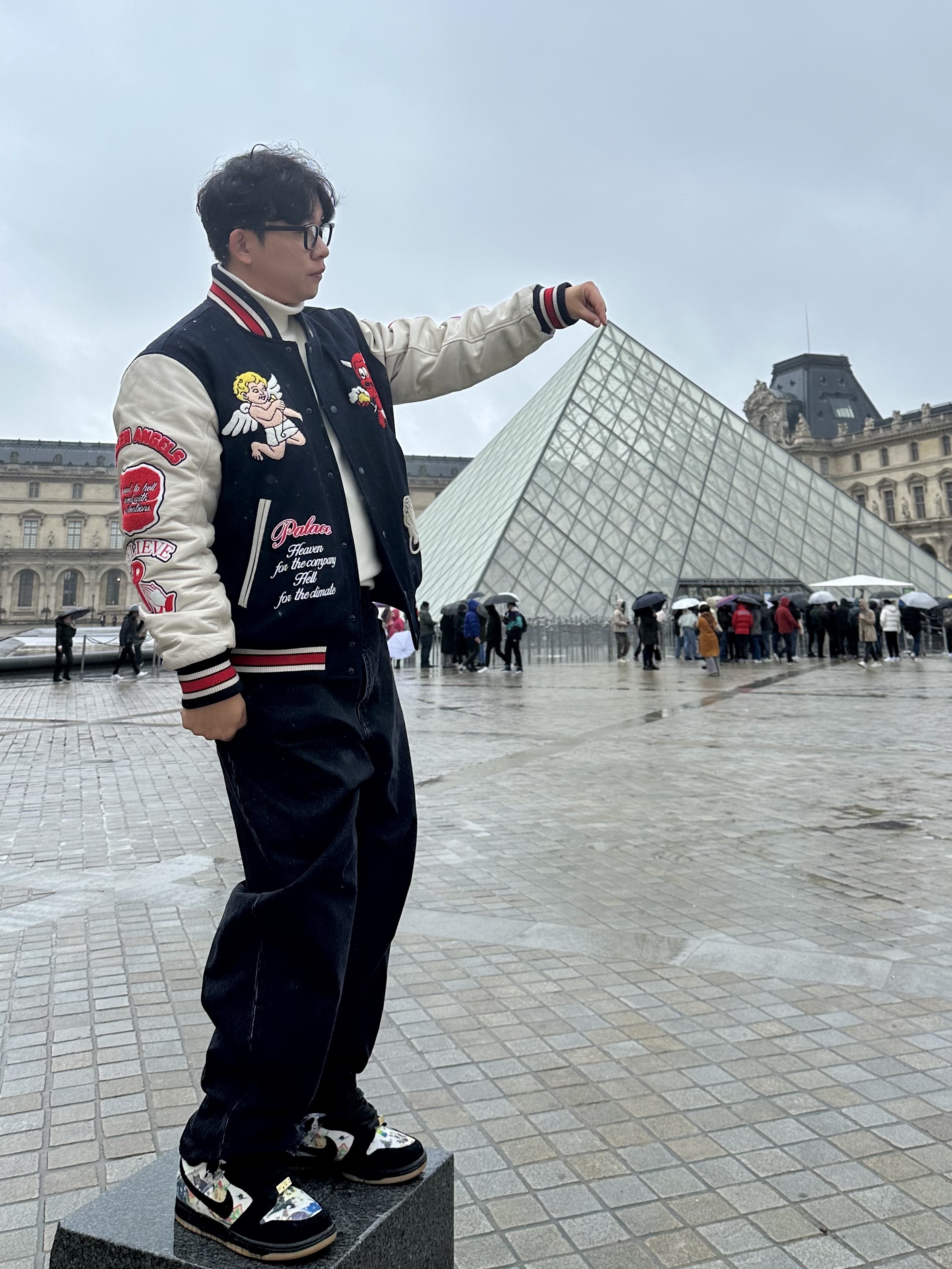 Palace Fallen Angels Varsity Jacket Navy - 23SS, Nike x Supreme SB Dunk Low QS Rammellzee Black 착용 스타일