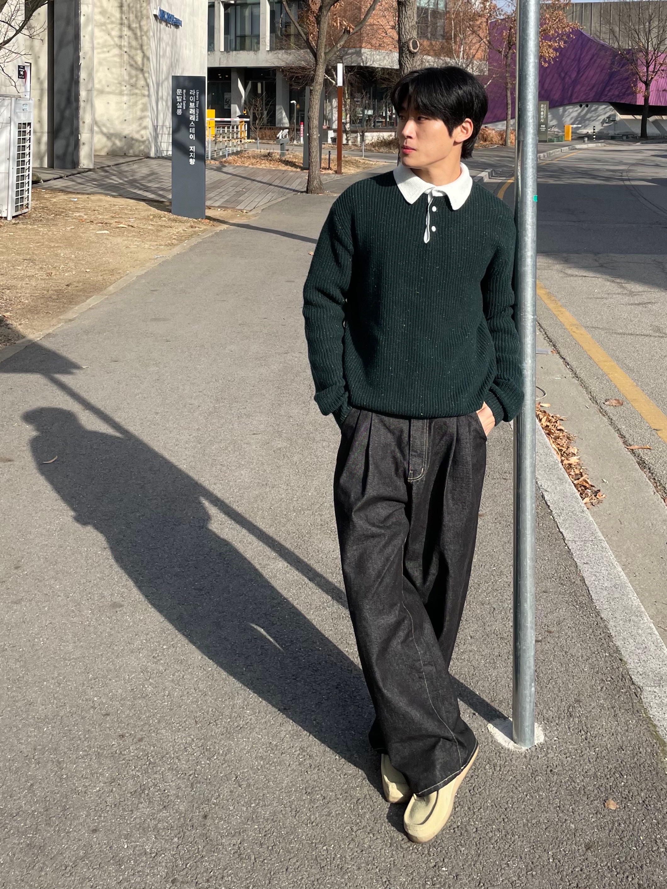 Clarks Wallabee Maple Suede 착용 스타일 - 3