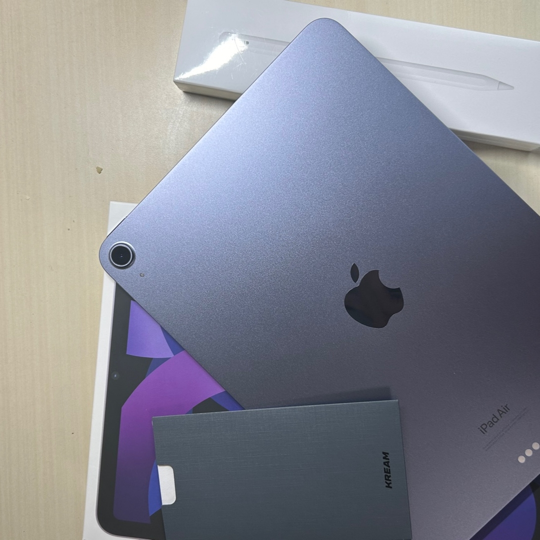 Apple iPad Air 5th Gen Wifi 64GB Purple (Korean Ver.) 착용 스타일