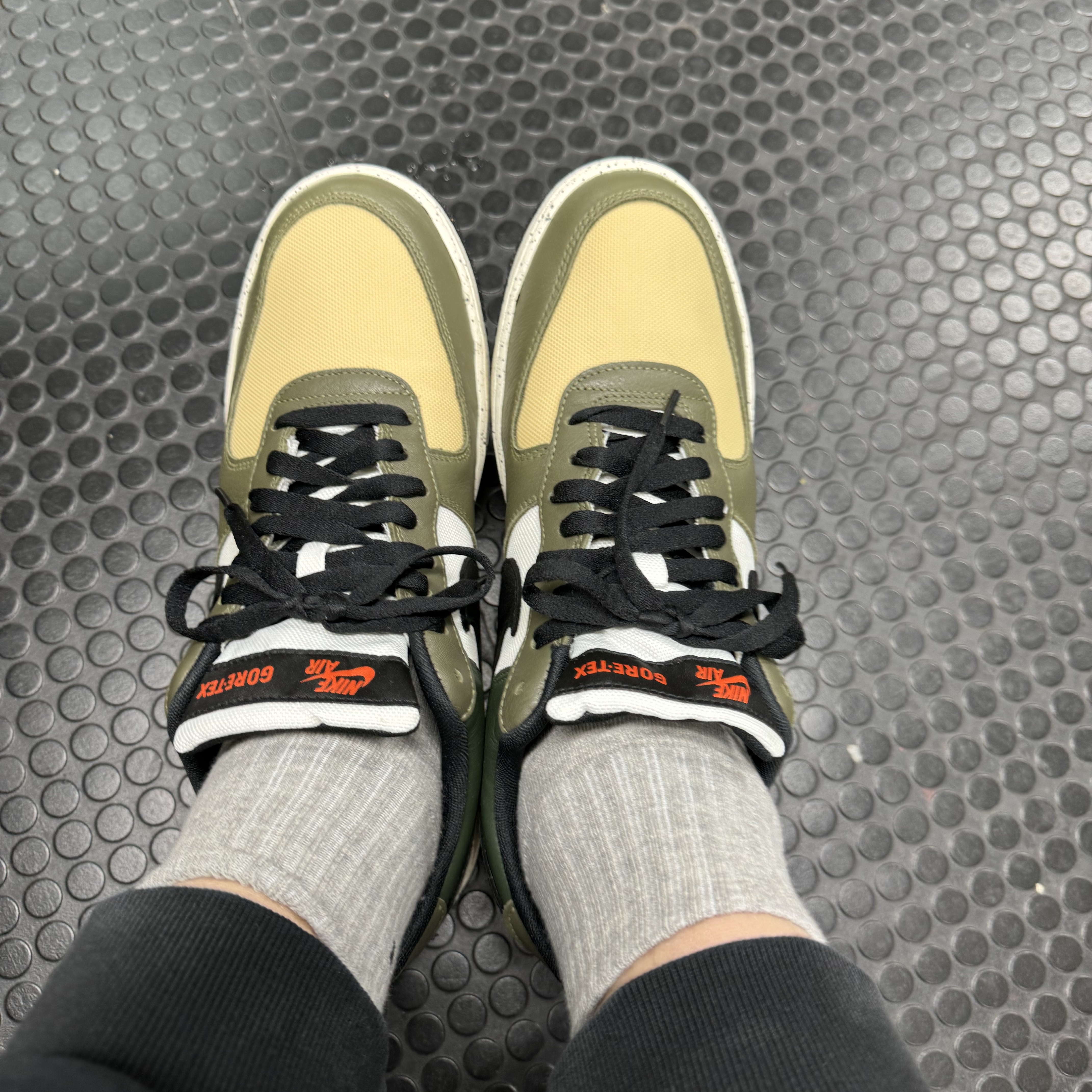 Nike Air Force 1 Low Gore-Tex Escape 착용 스타일 - 2