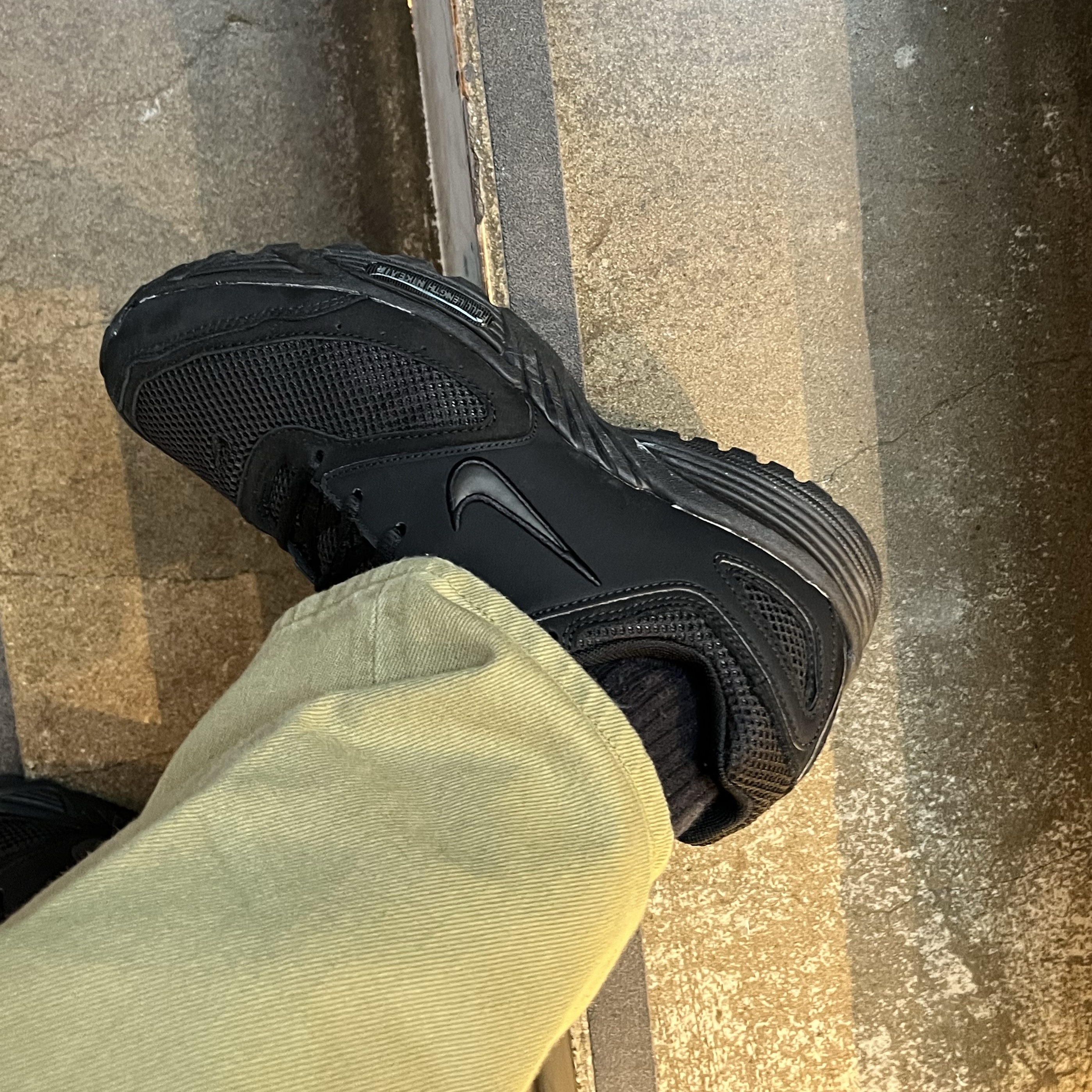 Nike x Comme des Garcons Homme Plus Air Pegasus 2005 Black 착용 스타일 - 2