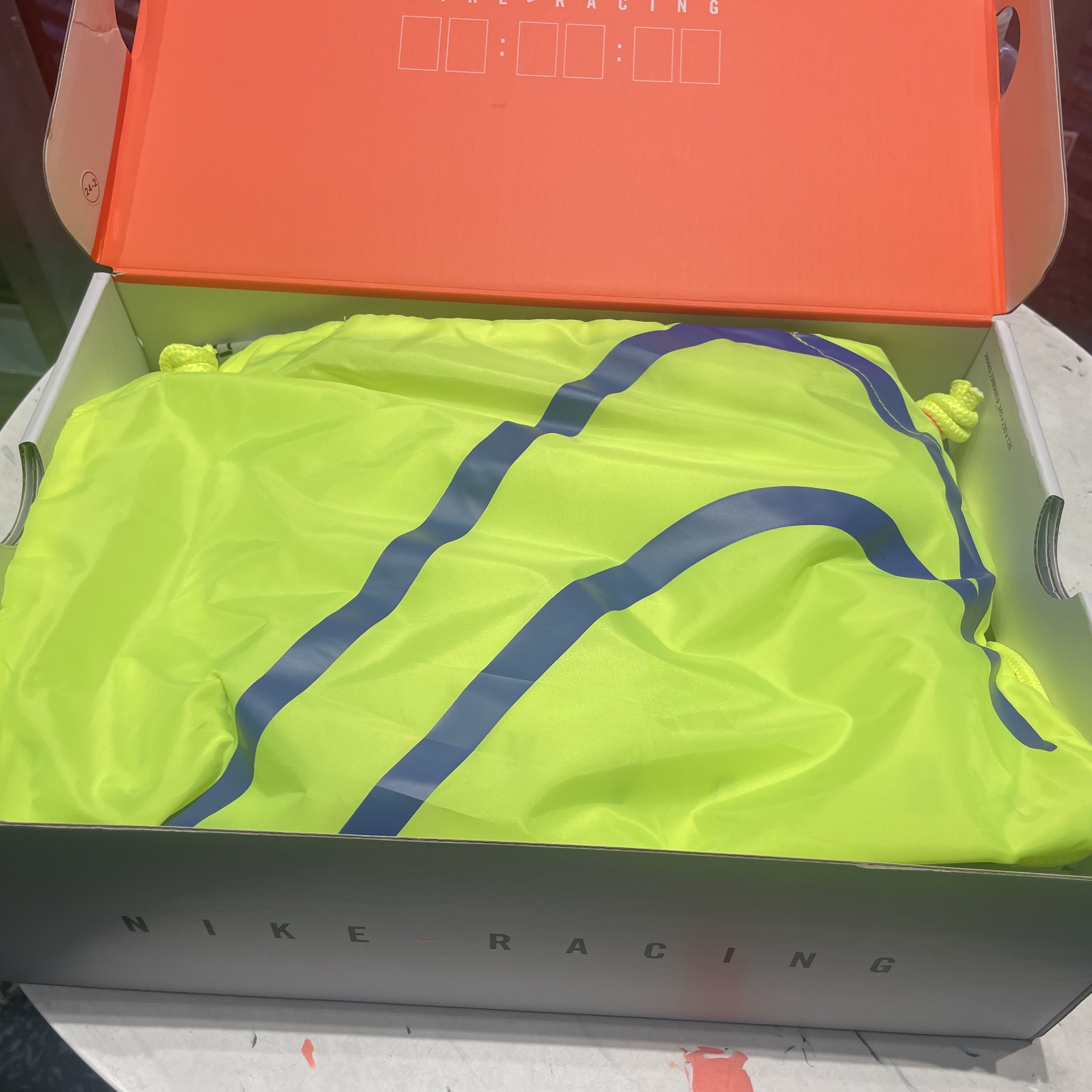 (W) Nike Air Zoom Alphafly Next% 3 Volt 착용 스타일 - 2