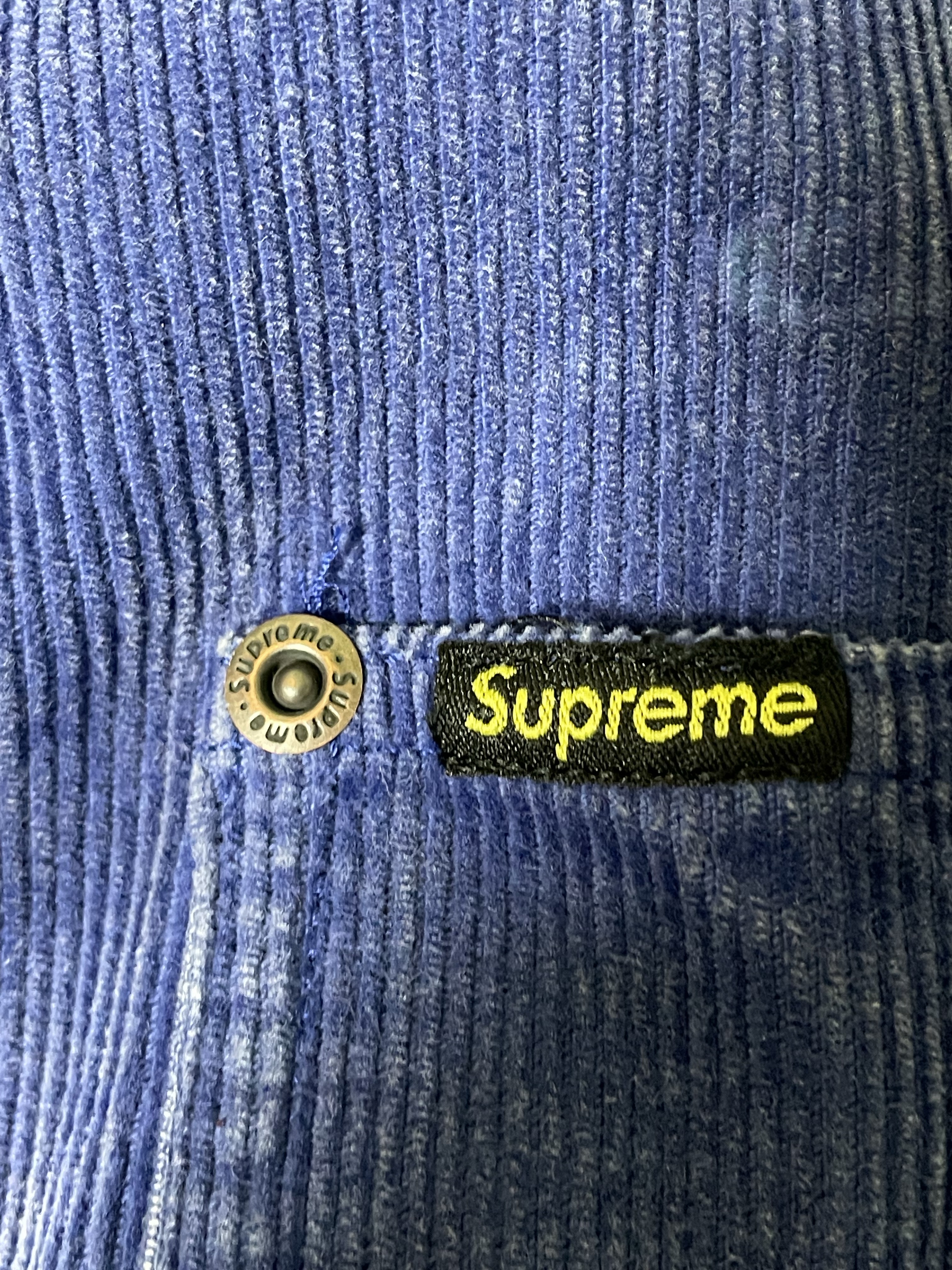 Supreme 99 LS Football Top Maroon - 24SS, Supreme Shoulder Bag Black - 23FW 착용 스타일 - 3
