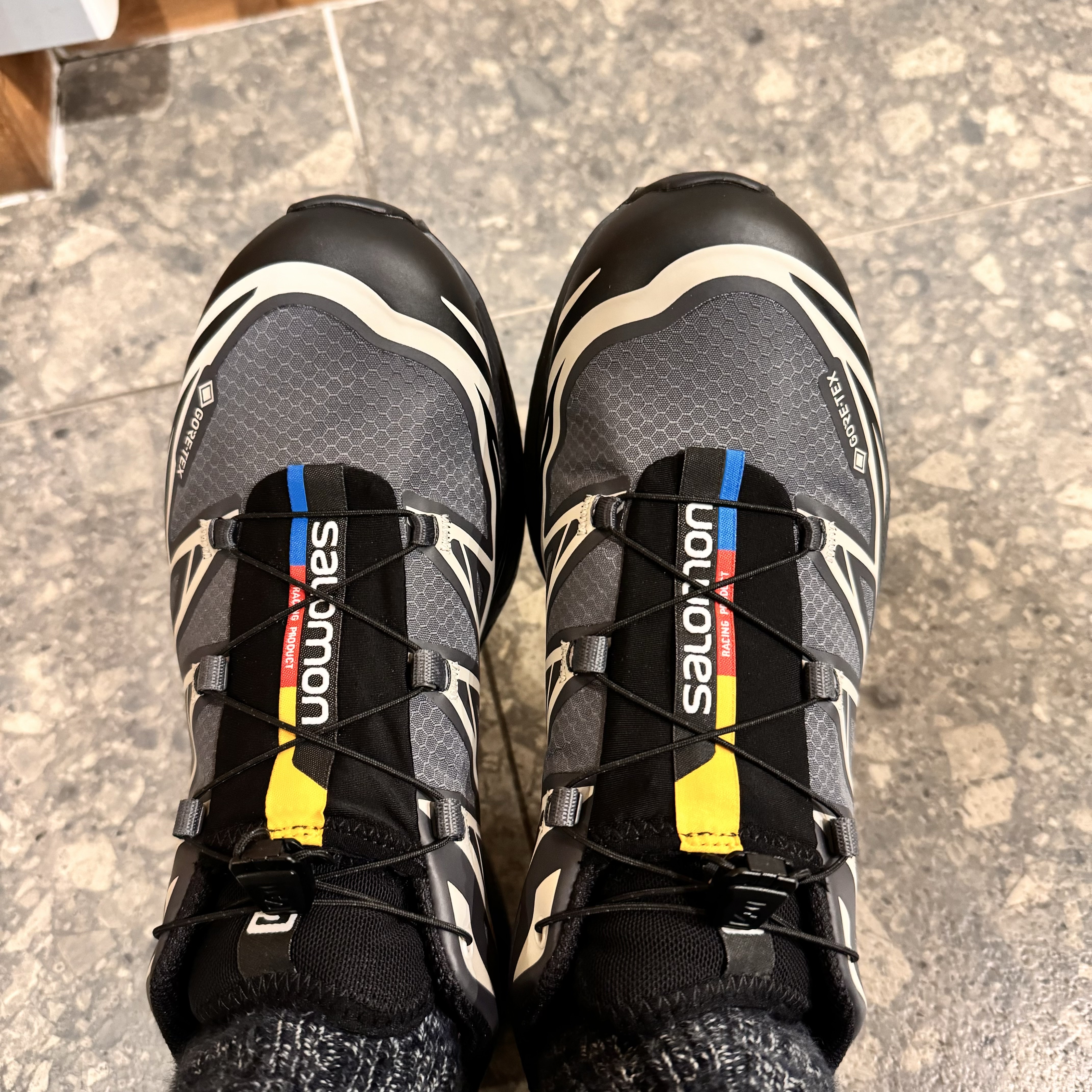 Salomon XT-6 Gore-Tex Black Ebony 착용 스타일