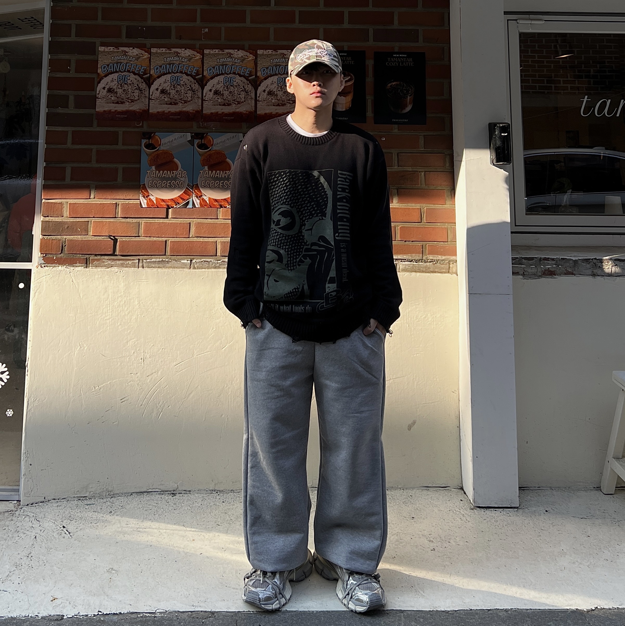 MJD Side Snap Wide C/P Sweatpants Melange Grey, Balenciaga 3XL Sneakers Light Beige 착용 스타일 - 1