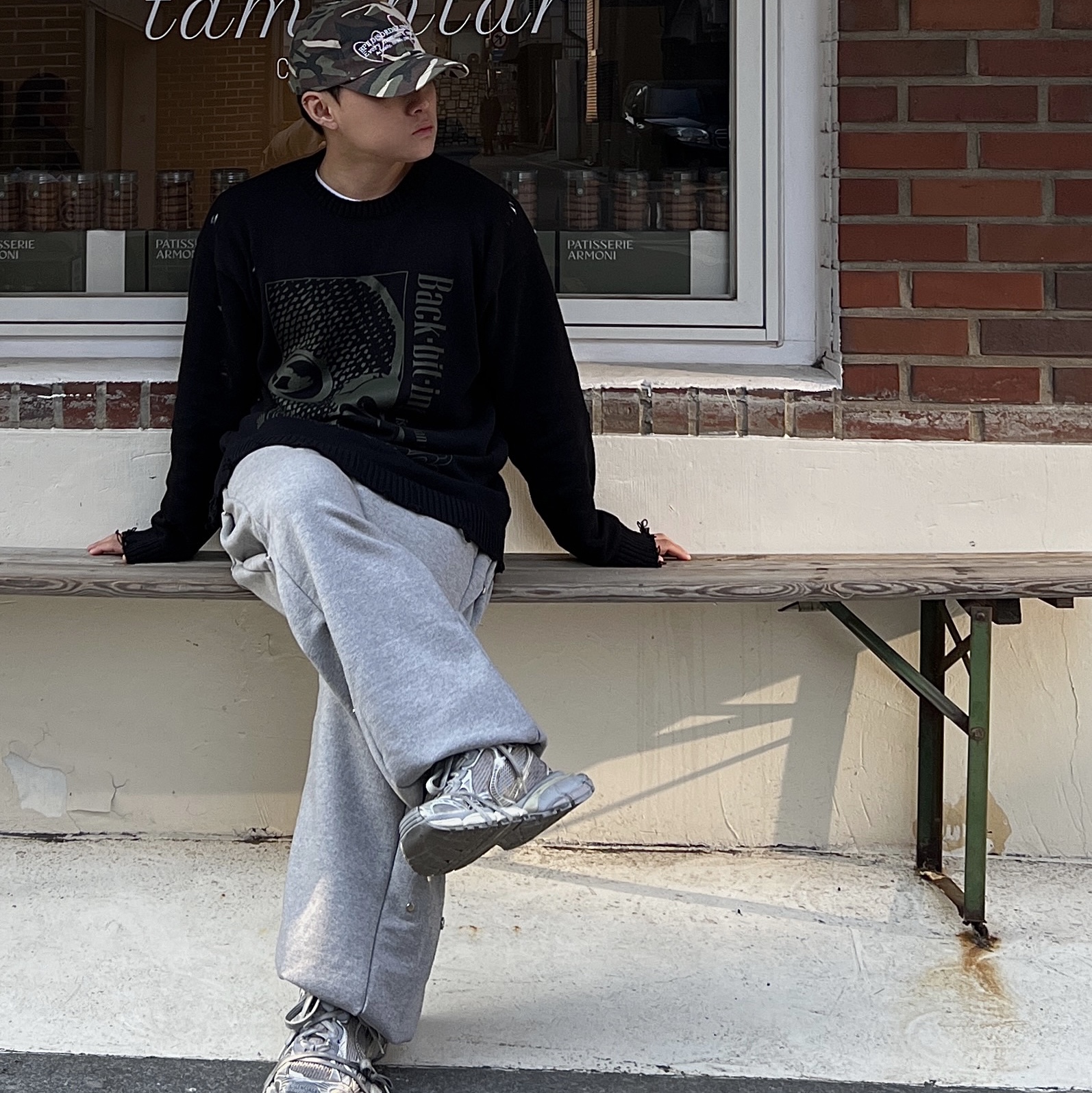 MJD Side Snap Wide C/P Sweatpants Melange Grey, Balenciaga 3XL Sneakers Light Beige 착용 스타일 - 2