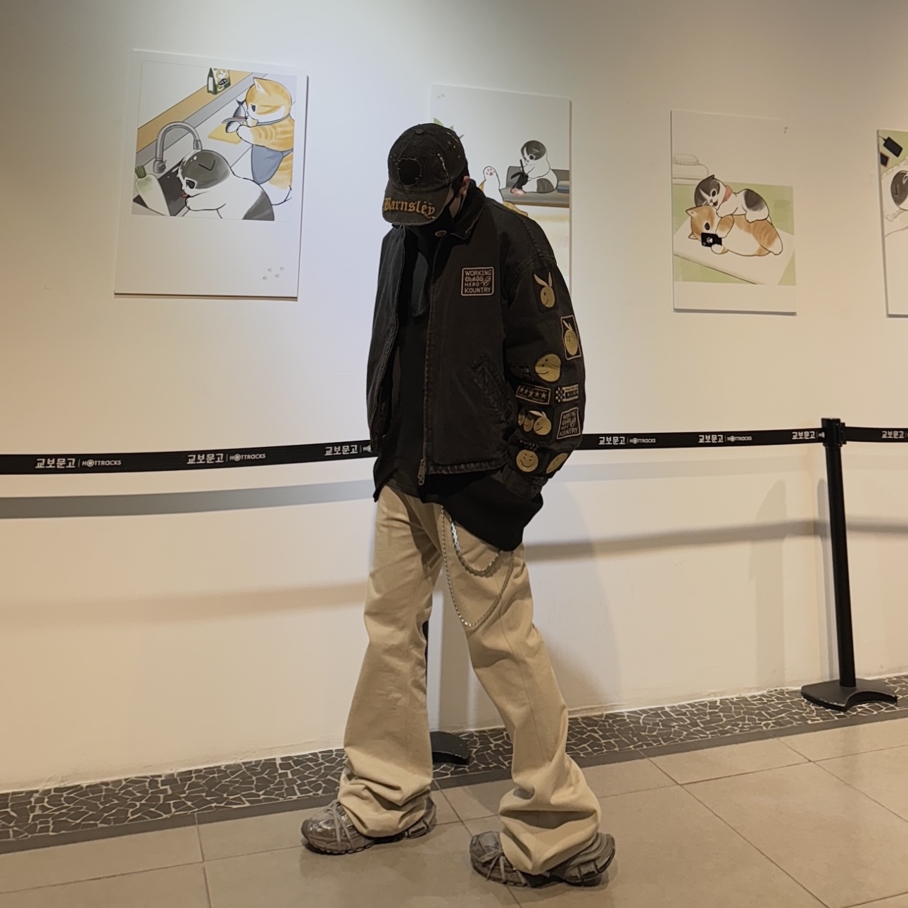 Kapital 14 oz. Black X Black Denim T-Back Drizzler Jacket Anarchy Rainbowy Remake Black, Nonnod Flared Pants Beige 착용 스타일 - 1