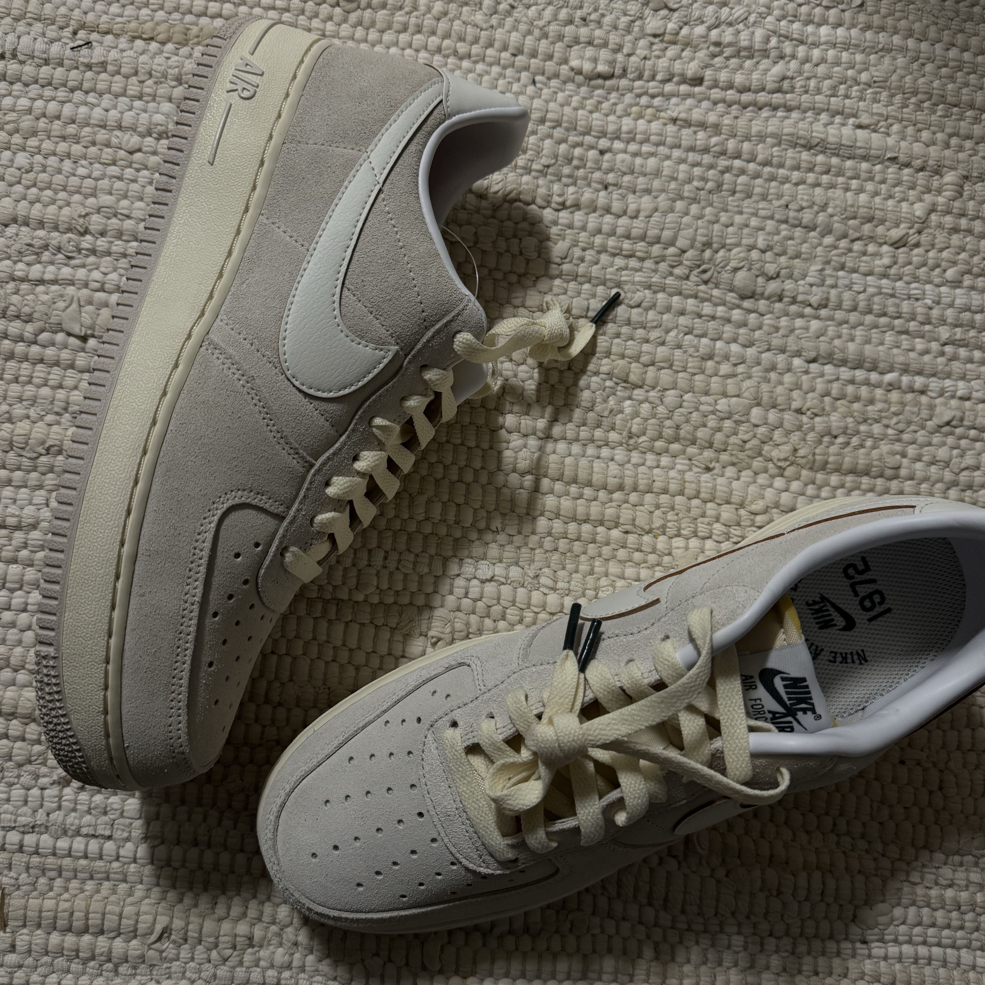 Nike Air Force 1 '07 Light Orewood Brown 착용 스타일