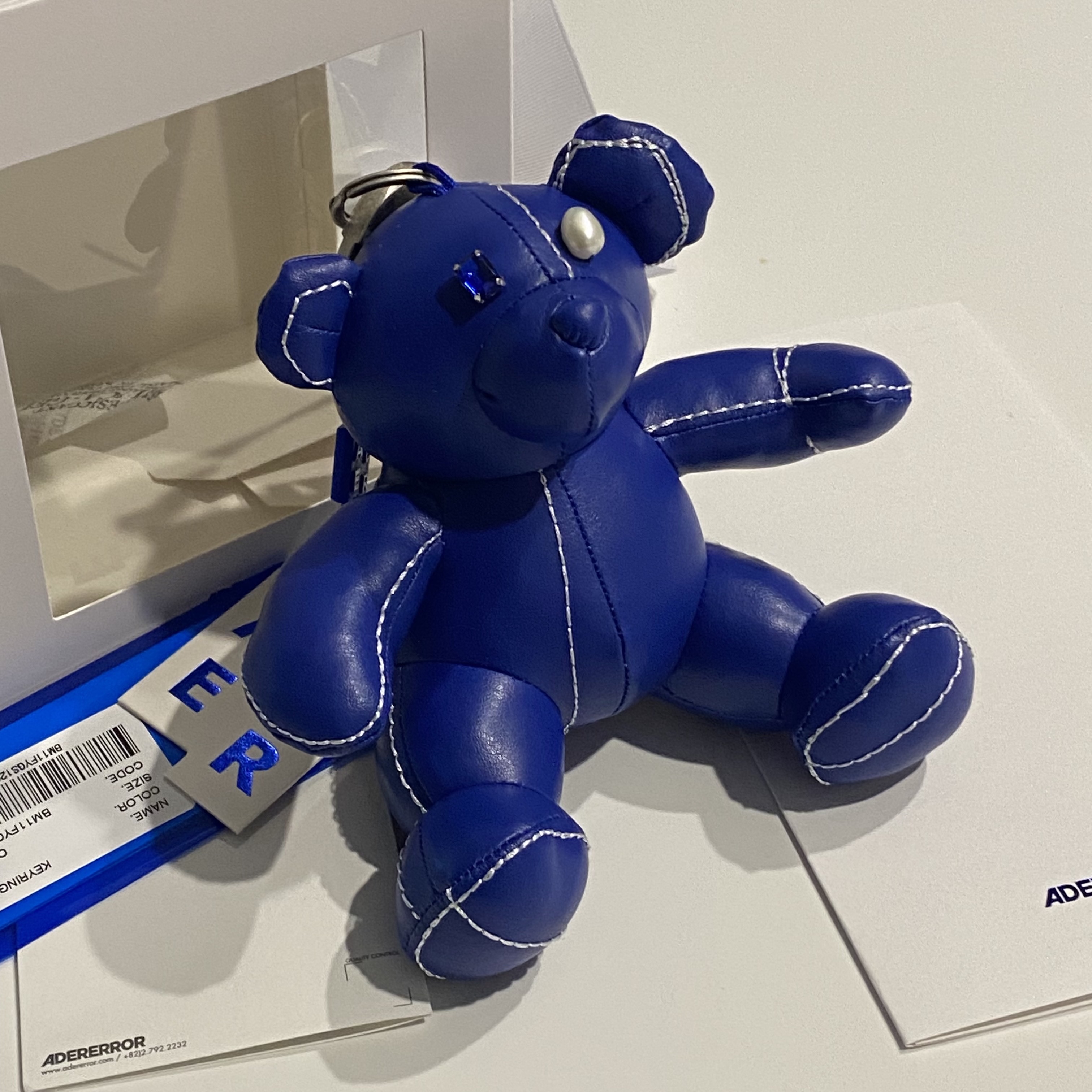 Ader Error Addy Bear Keyring Z-Blue 착용 스타일 - 1
