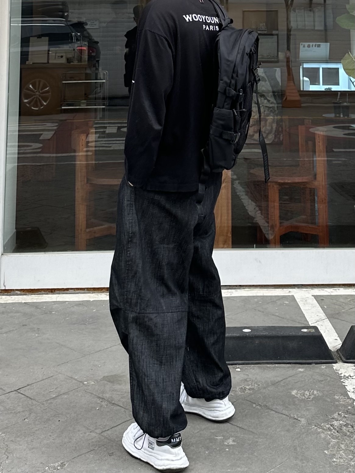 Maison Mihara Yasuhiro Blakey OG Sole Canvas Low-top Sneakers White 착용 스타일 - 3