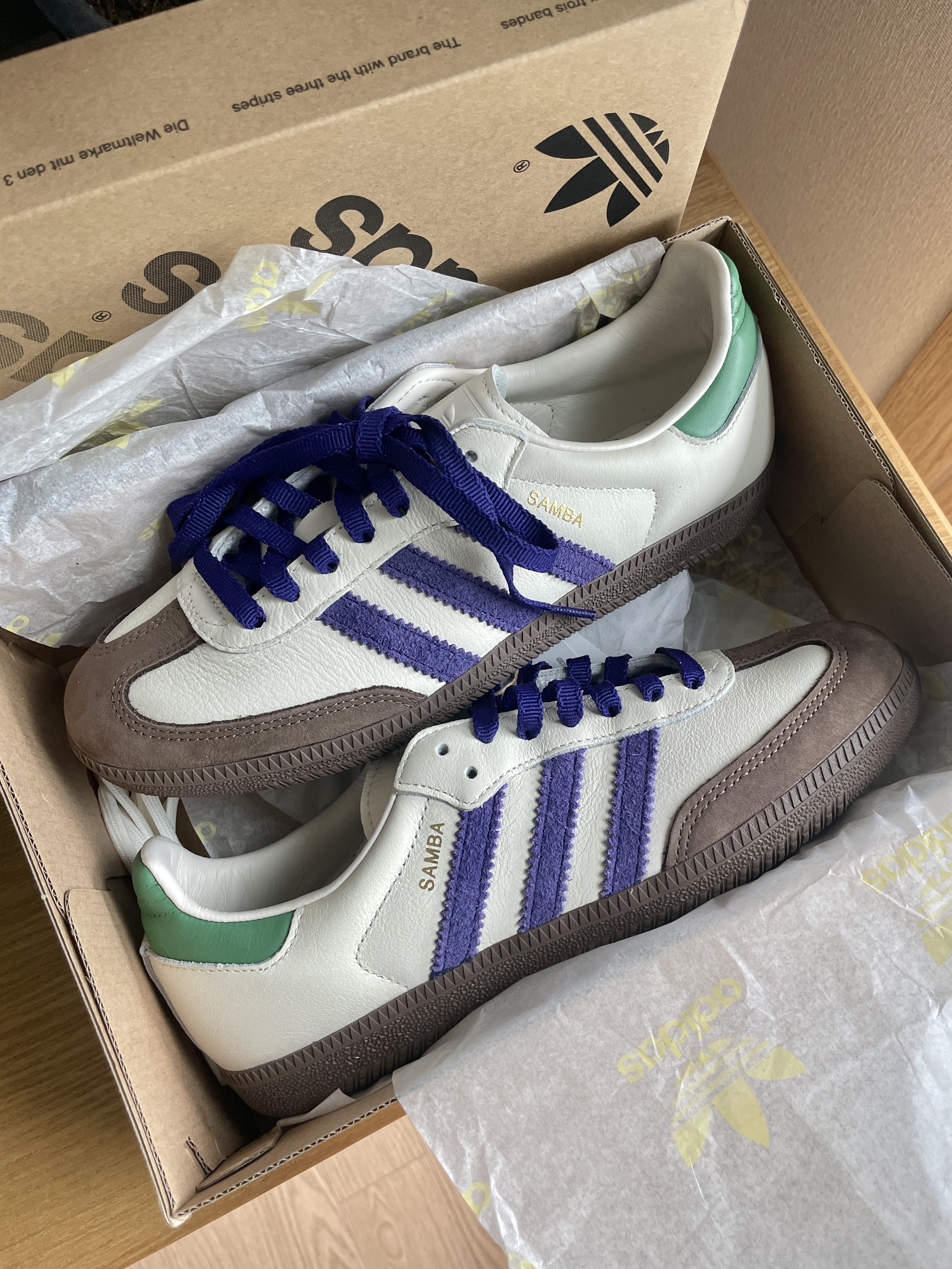 (W) Adidas Samba OG Off White Collegiate Purple 착용 스타일 - 1