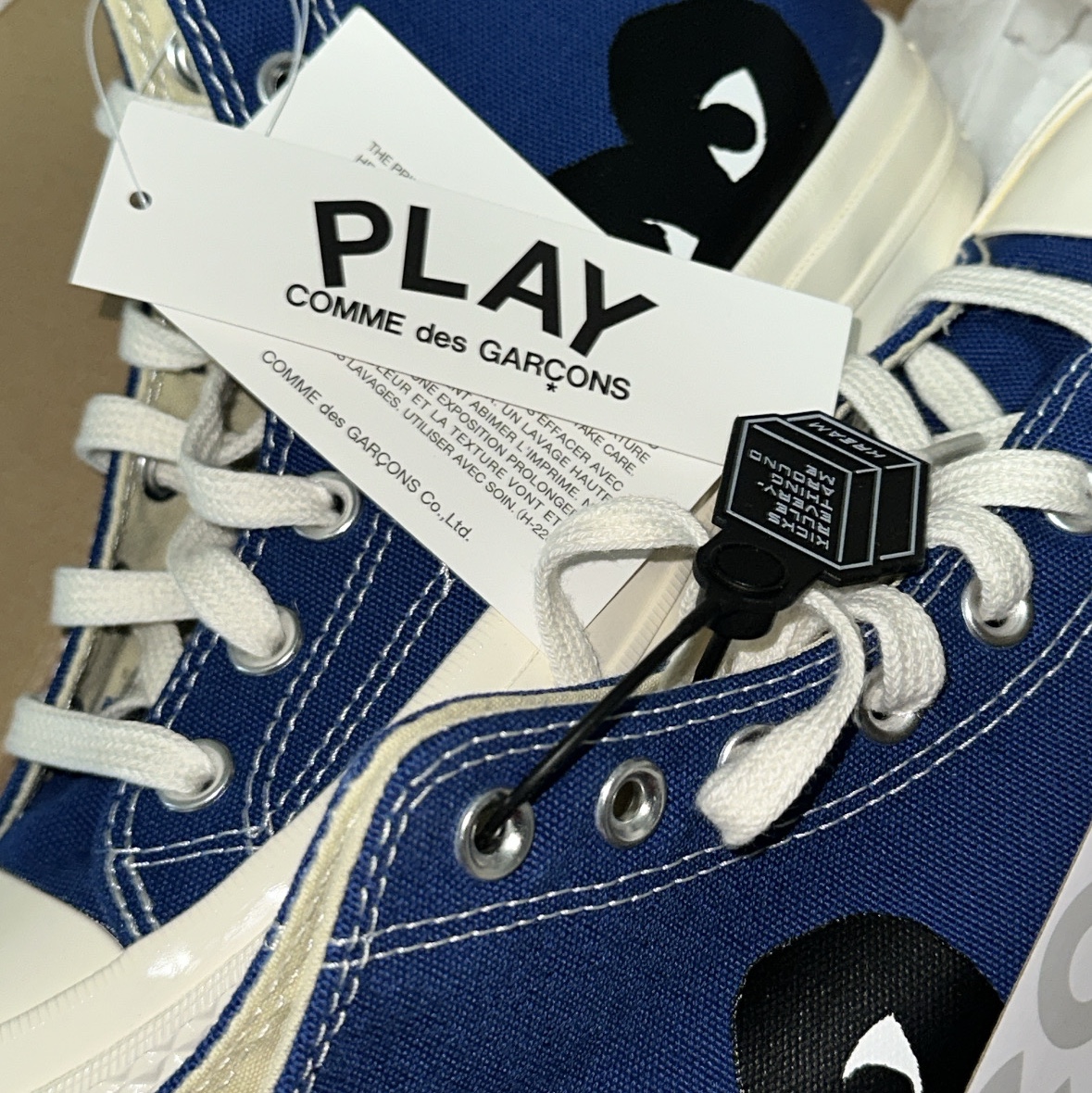 Converse x Play Comme des Garcons Chuck 70 Hi Blue Quartz 착용 스타일