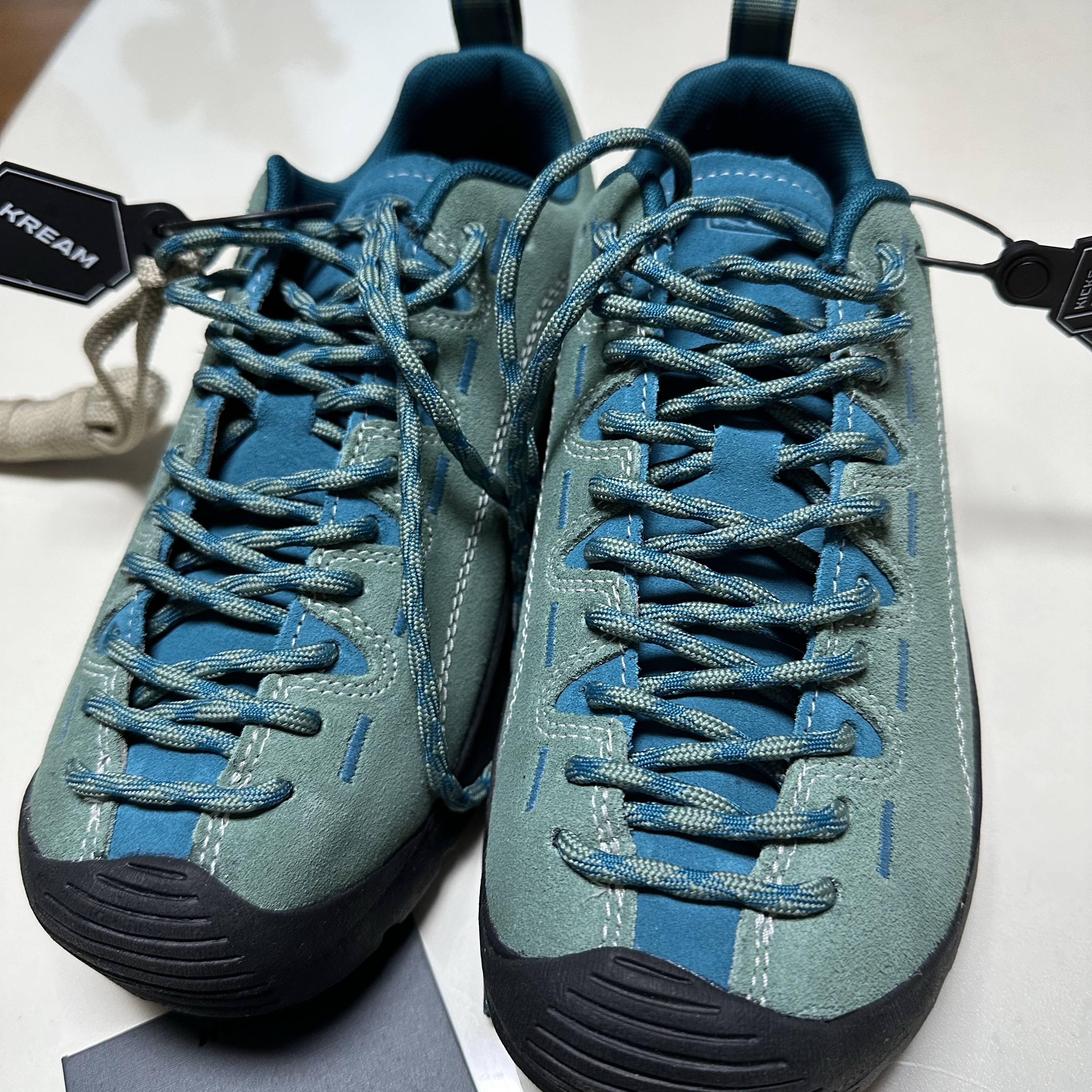 (W) Keen Jasper Sneakers Dark Forest 착용 스타일 - 2